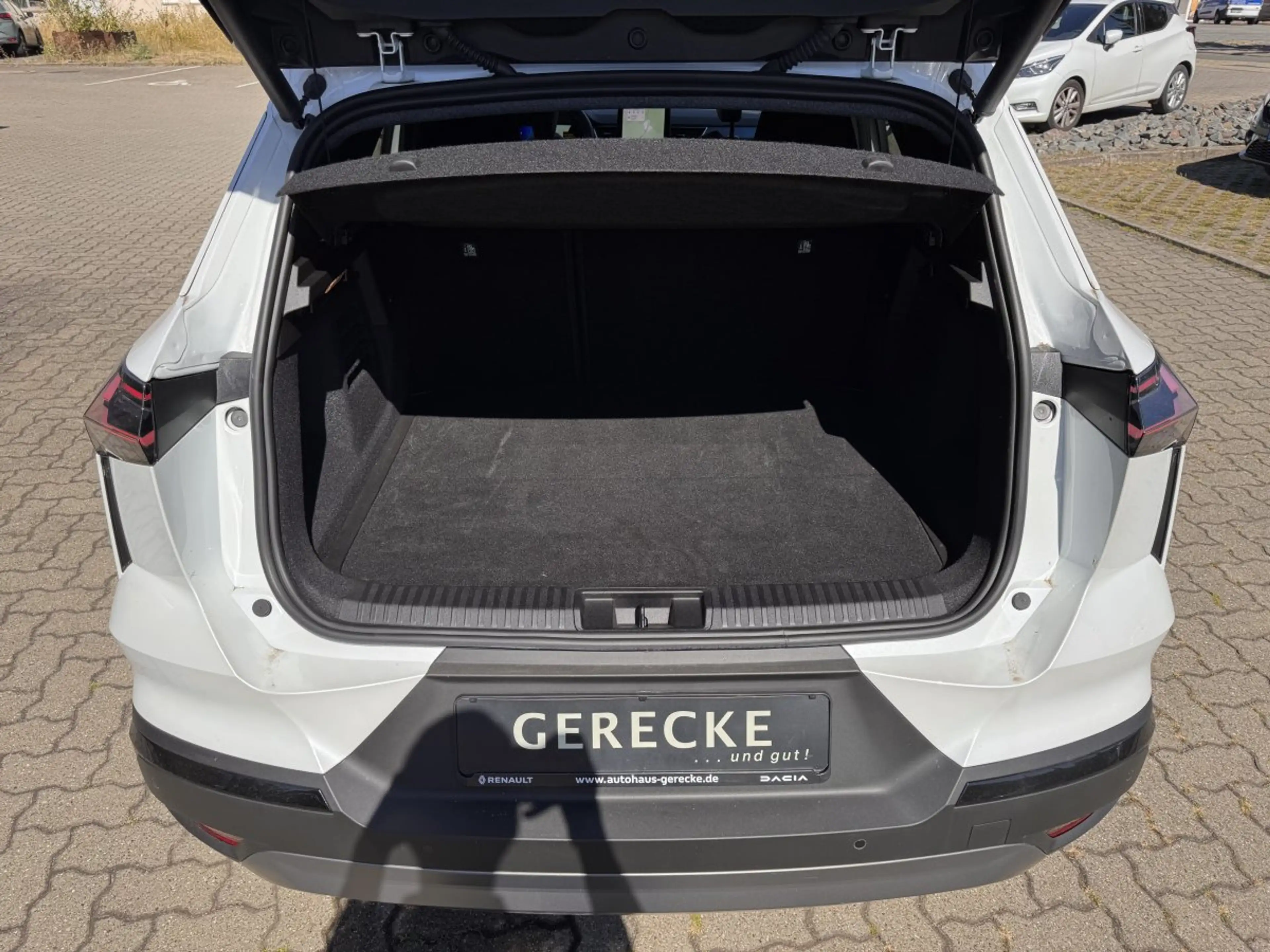 Renault Symbioz Full Hybrid E-Tech 145 Esprit Alpine — photo 14