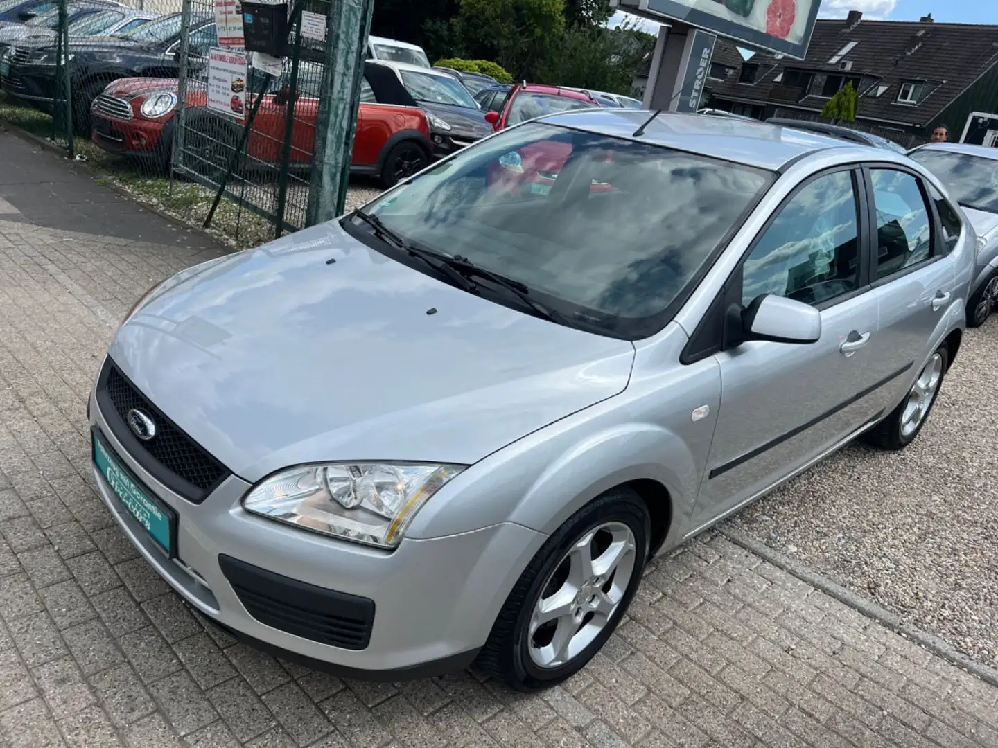 Ford Focus Lim. Fun X*TÜV NEU*2 HAND*SEHR SAUBER*TOP* Silber - 1