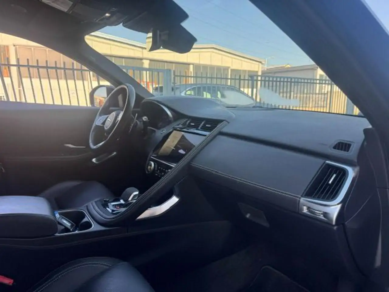 Jaguar E-Pace 1.5 I3 PHEV 300 CV AWD Auto R-Dynamic S, миниатюра 13