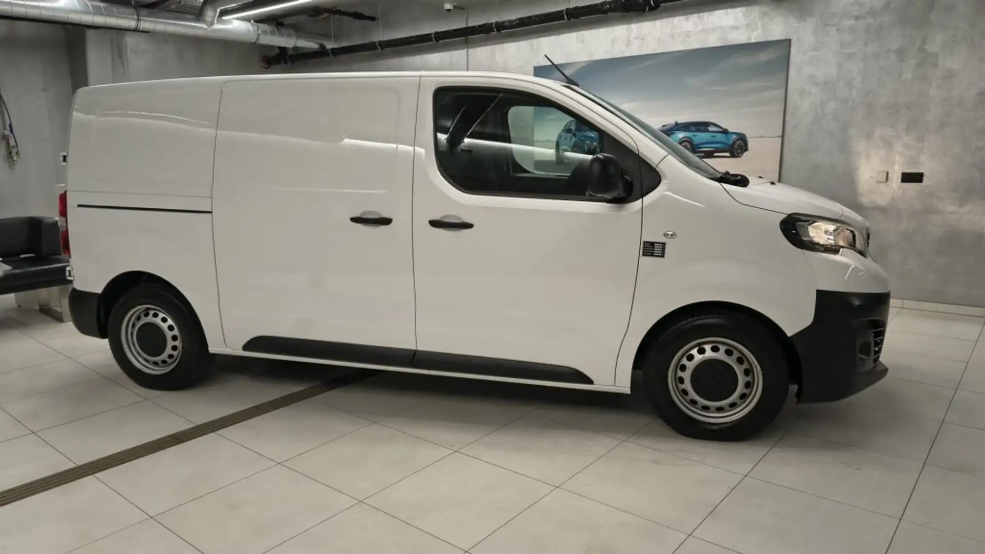 Peugeot Expert EXP E-PREM L2 75KWH Weiß - 2