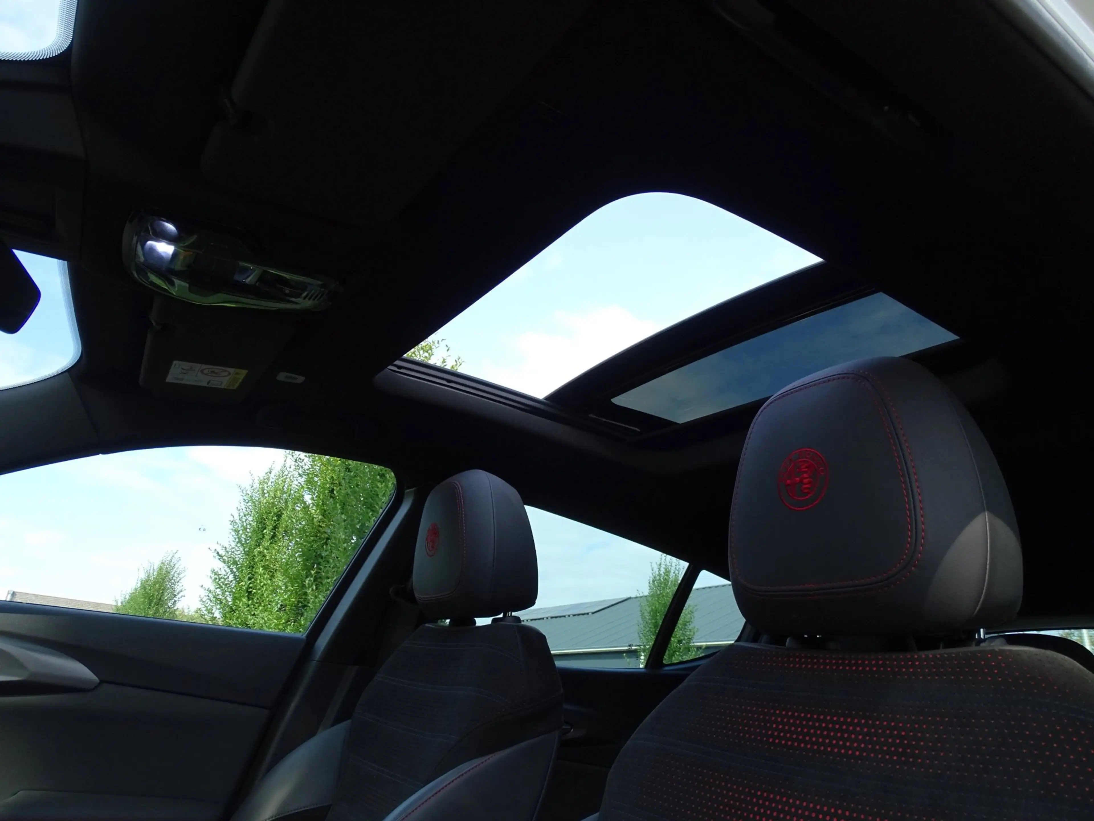 Alfa Romeo Tonale 1.3T PHEV Veloce — photo 27