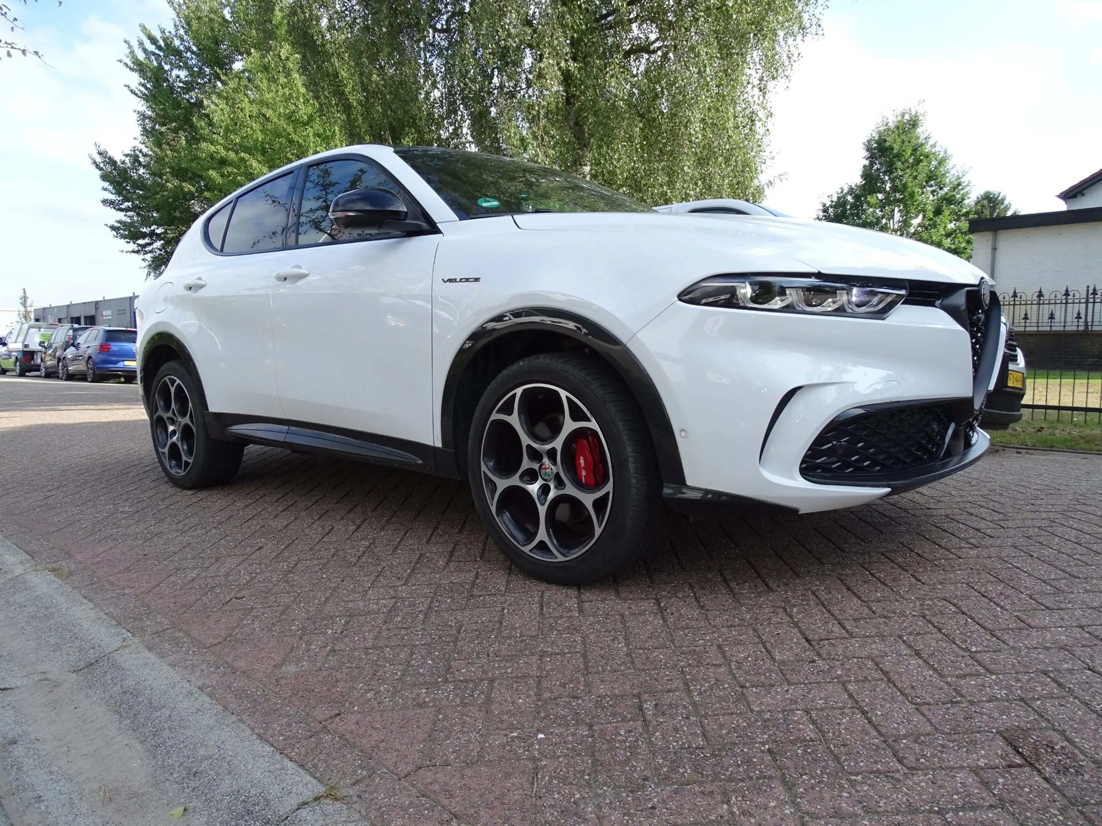 Alfa Romeo Tonale 1.3T PHEV Veloce — photo 12