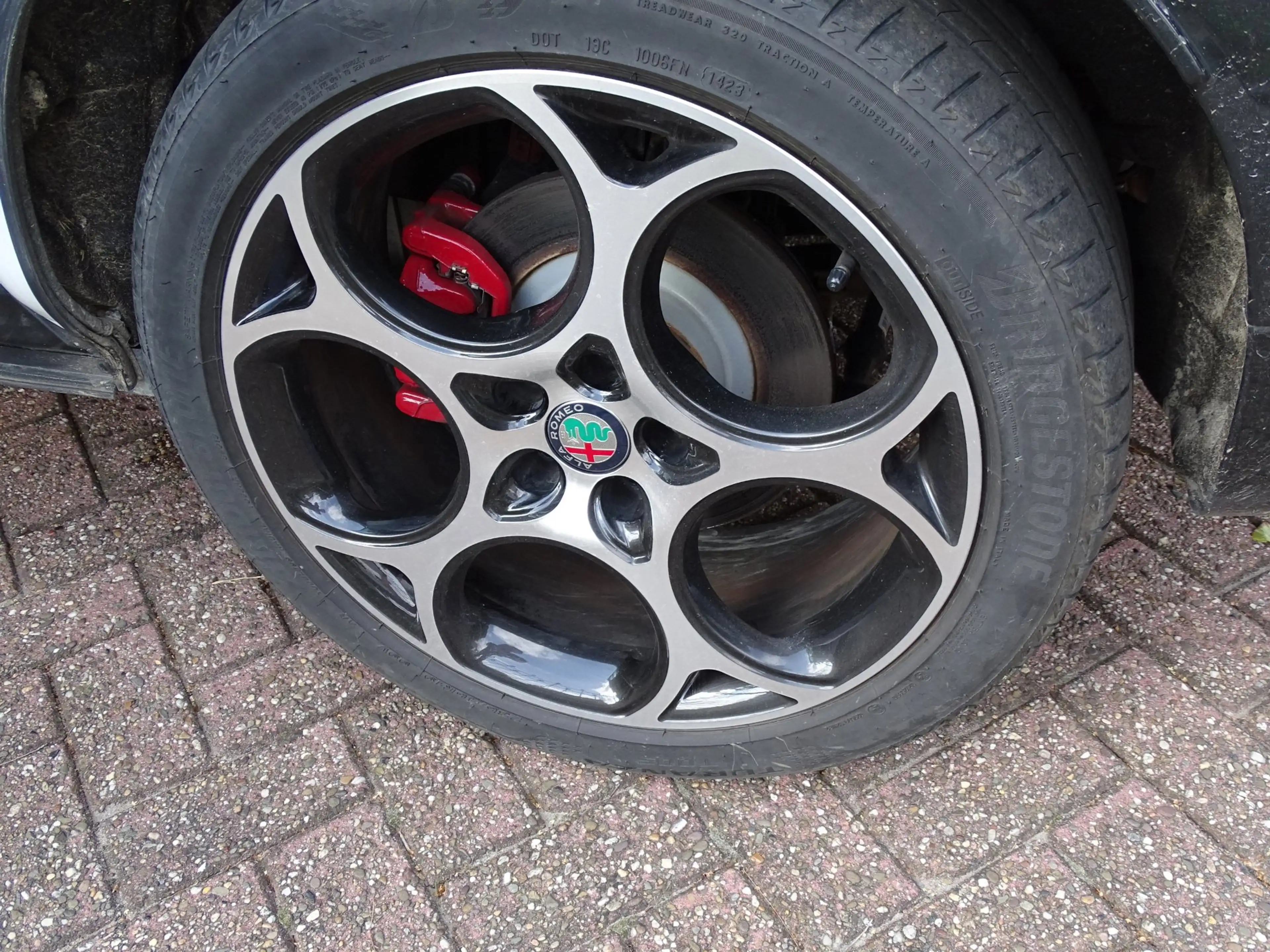 Alfa Romeo Tonale 1.3T PHEV Veloce — photo 30