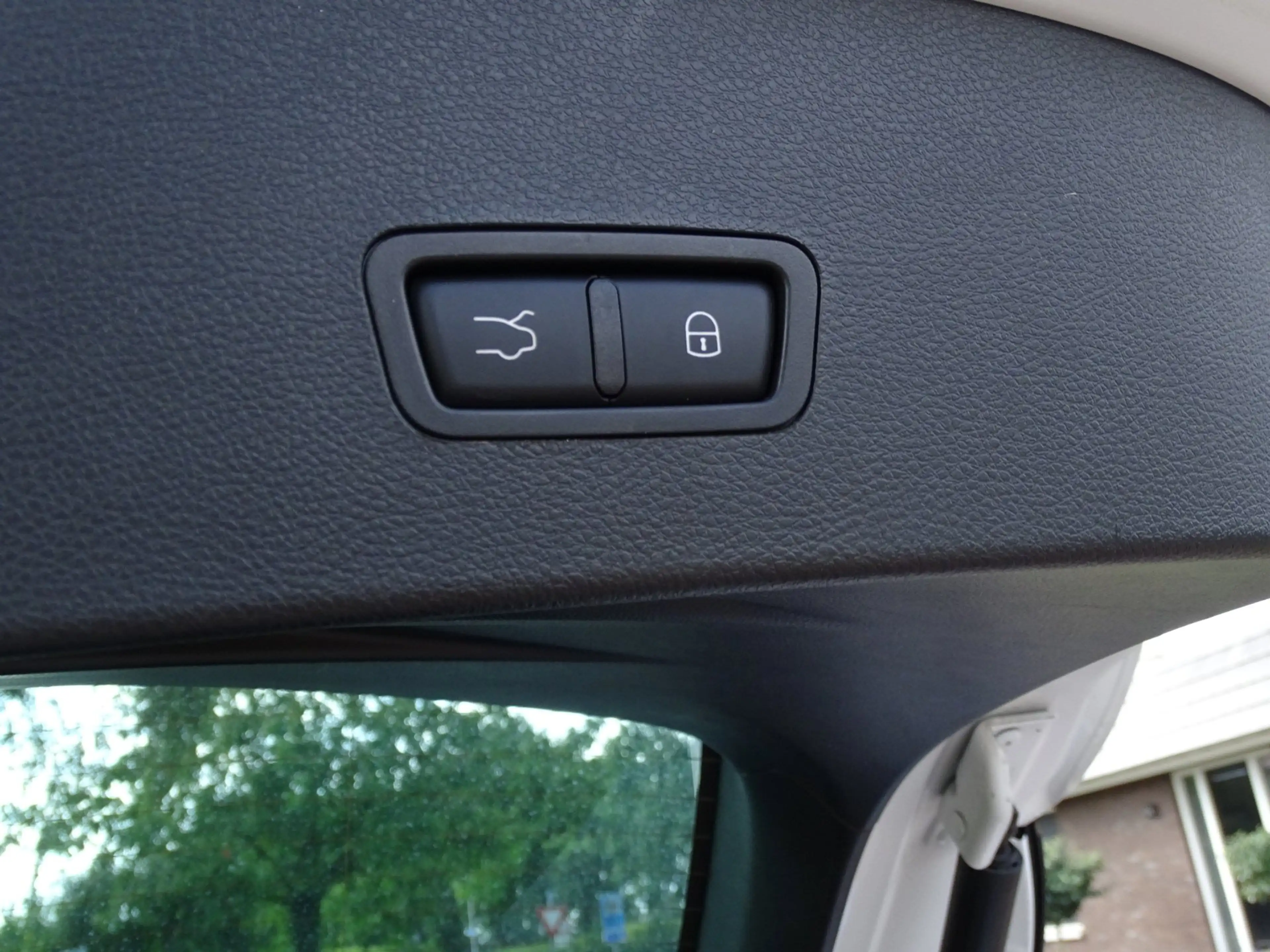 Alfa Romeo Tonale 1.3T PHEV Veloce — photo 29