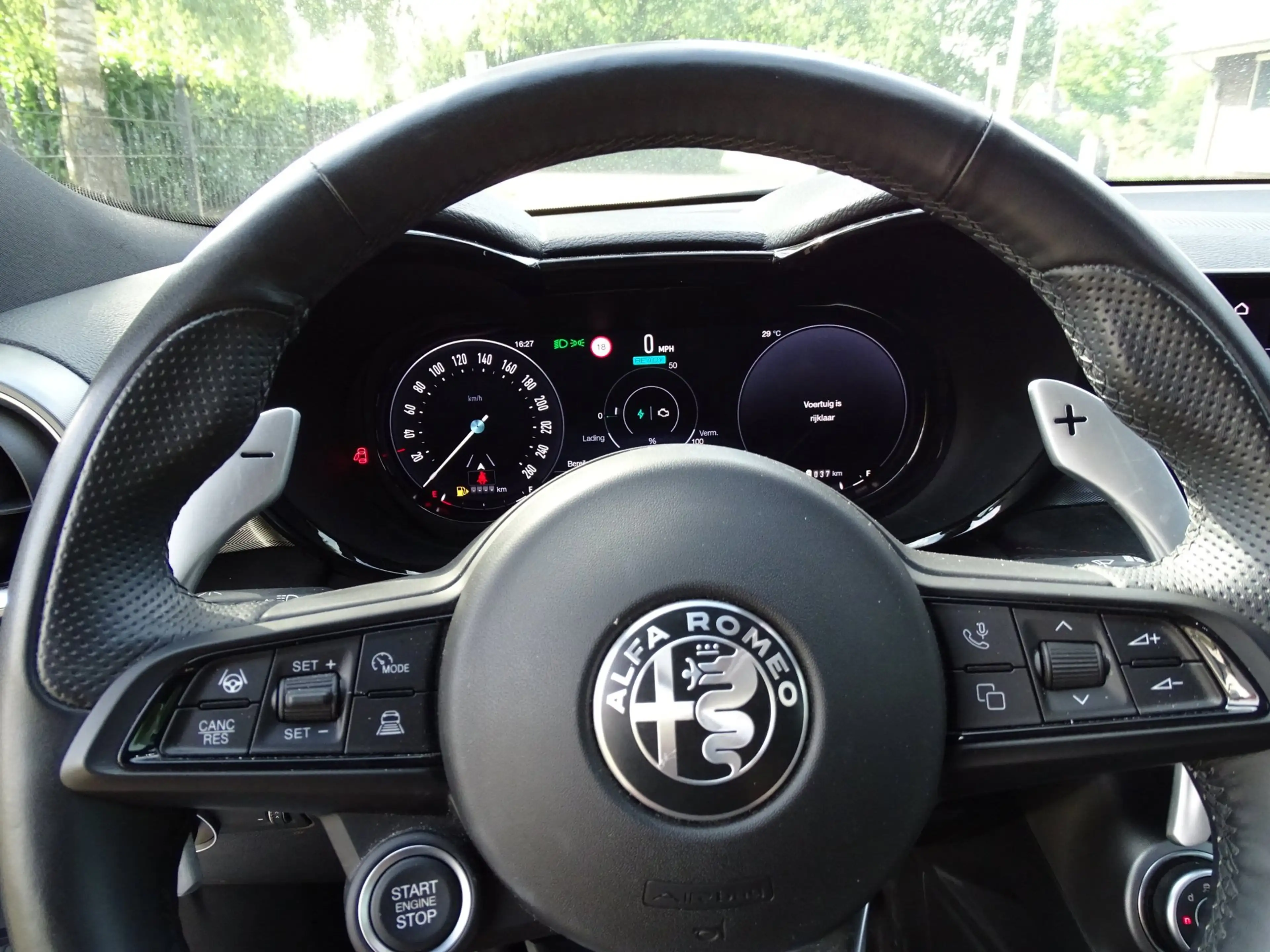 Alfa Romeo Tonale 1.3T PHEV Veloce — photo 19