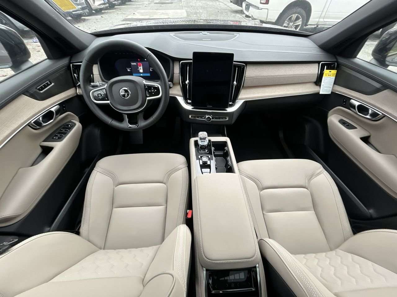 2026 Volvo XC90 Plus 7-Seater (Dark Theme) Rear Camera Washer | Ha thumb 27