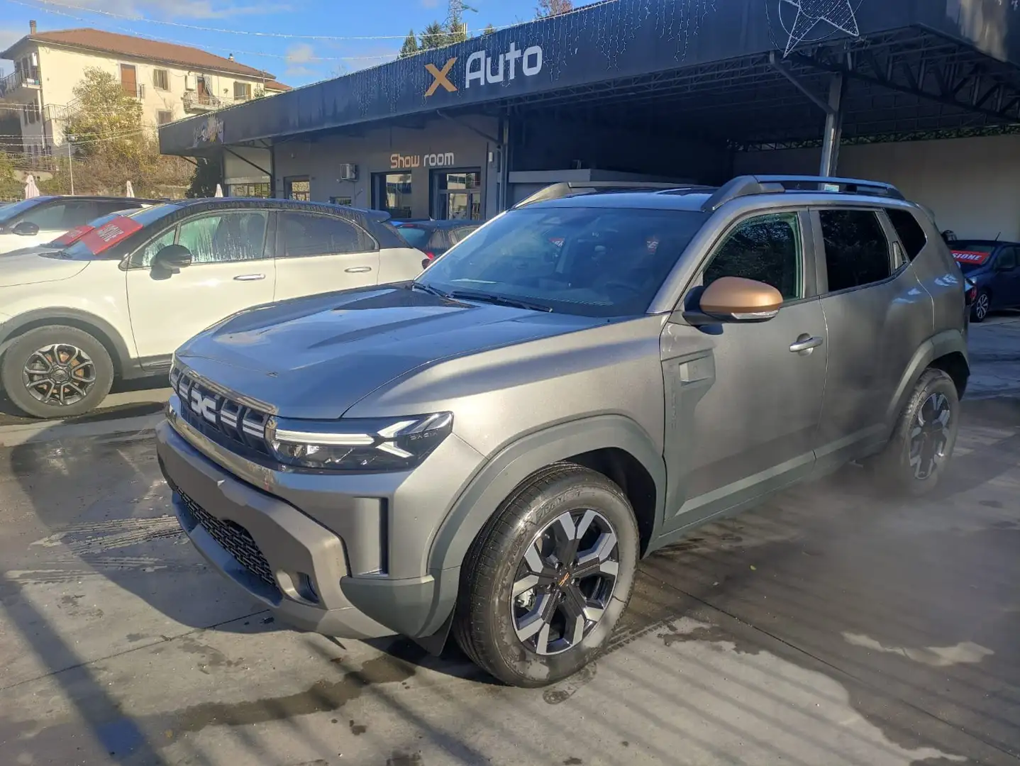 Dacia Duster ECO-G 100CV EXTREME Grijs - 1