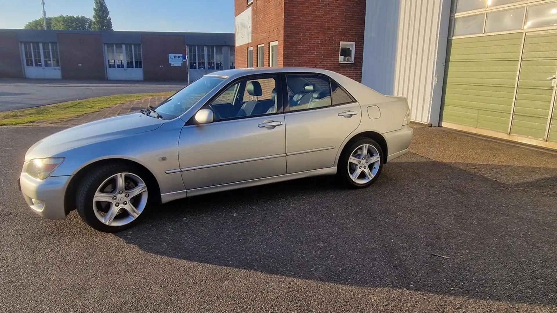 Lexus IS 200 Sport - 2