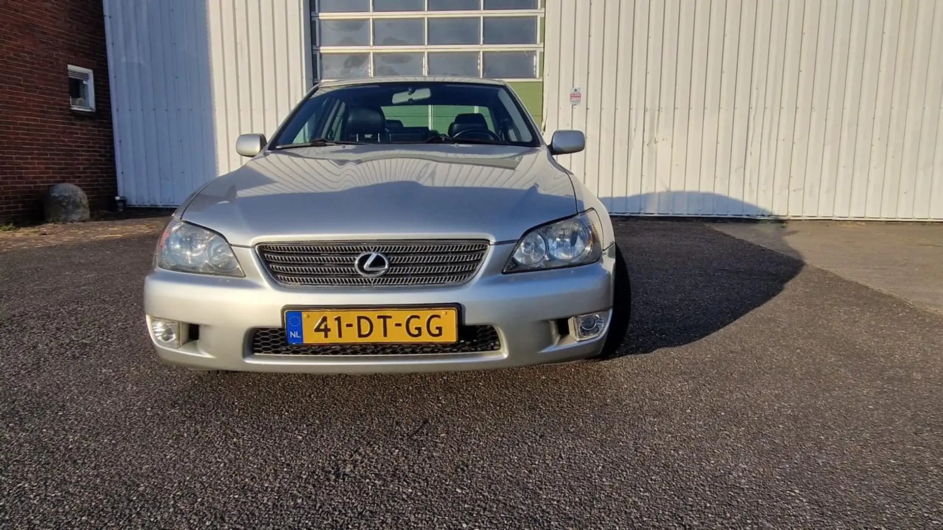 Lexus IS 200 Sport - 1