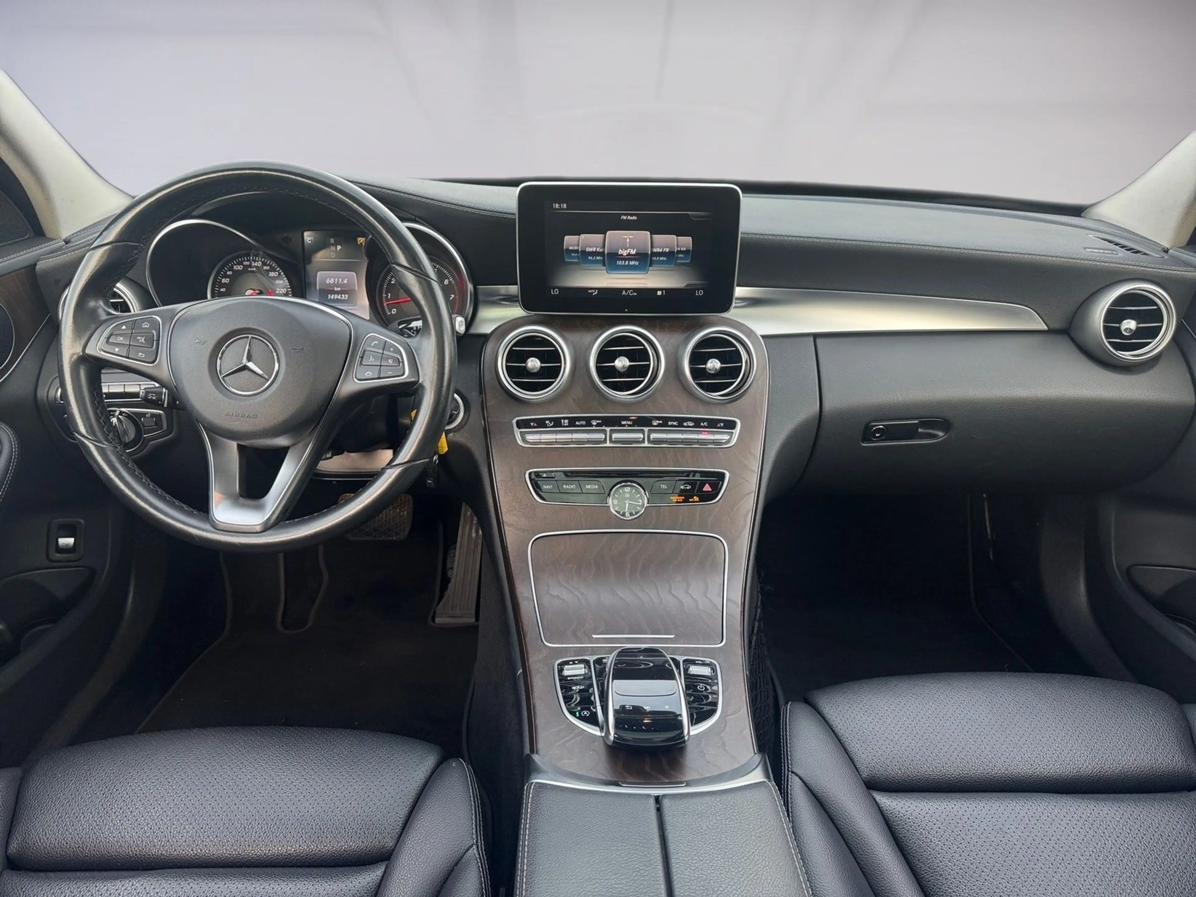 Mercedes-Benz C 400 Pano*Night*Kamera*SpAGA*AHK*Leder*LED*ACC — photo 8