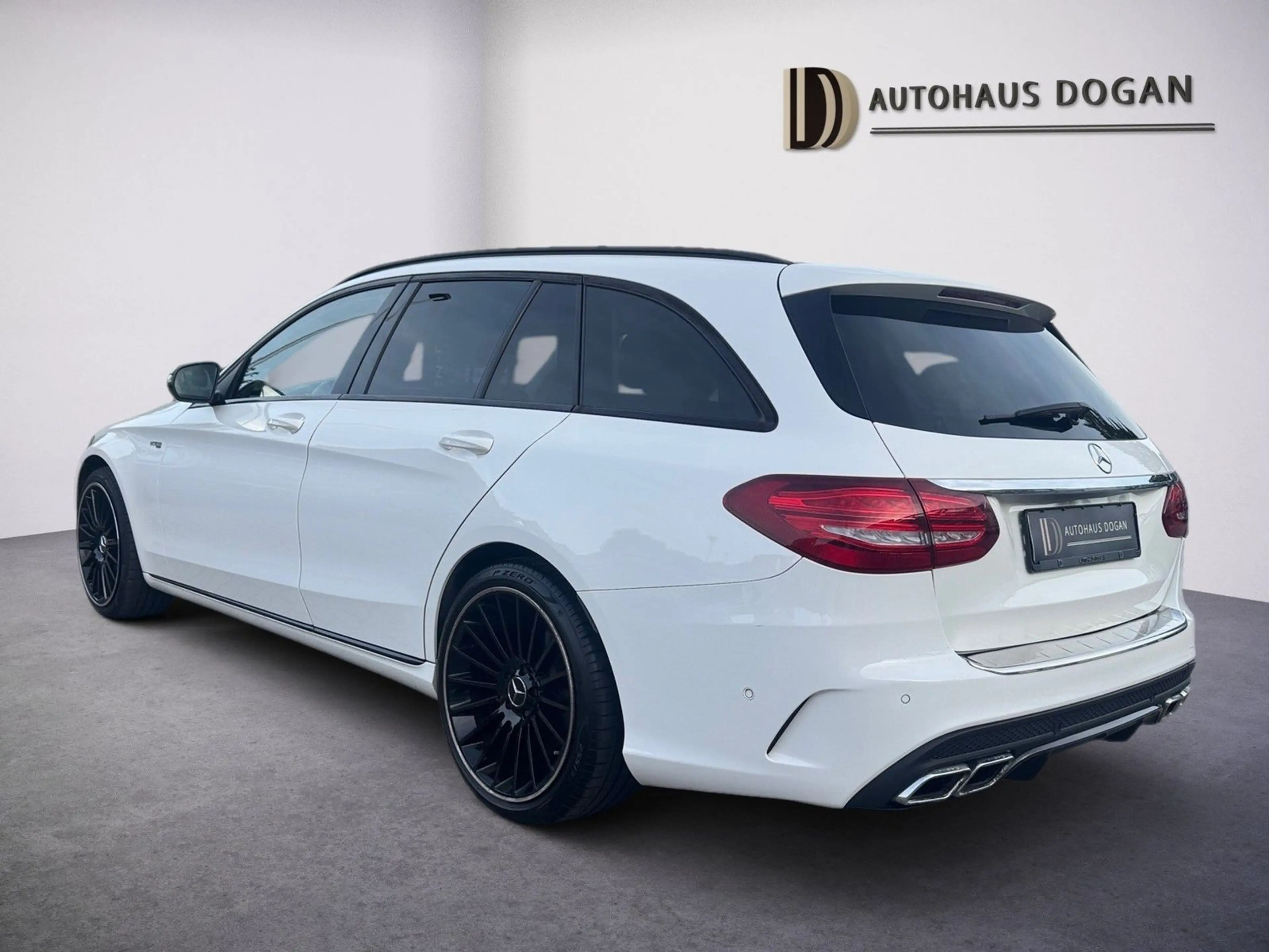 Mercedes-Benz C 400 Pano*Night*Kamera*SpAGA*AHK*Leder*LED*ACC — photo 4