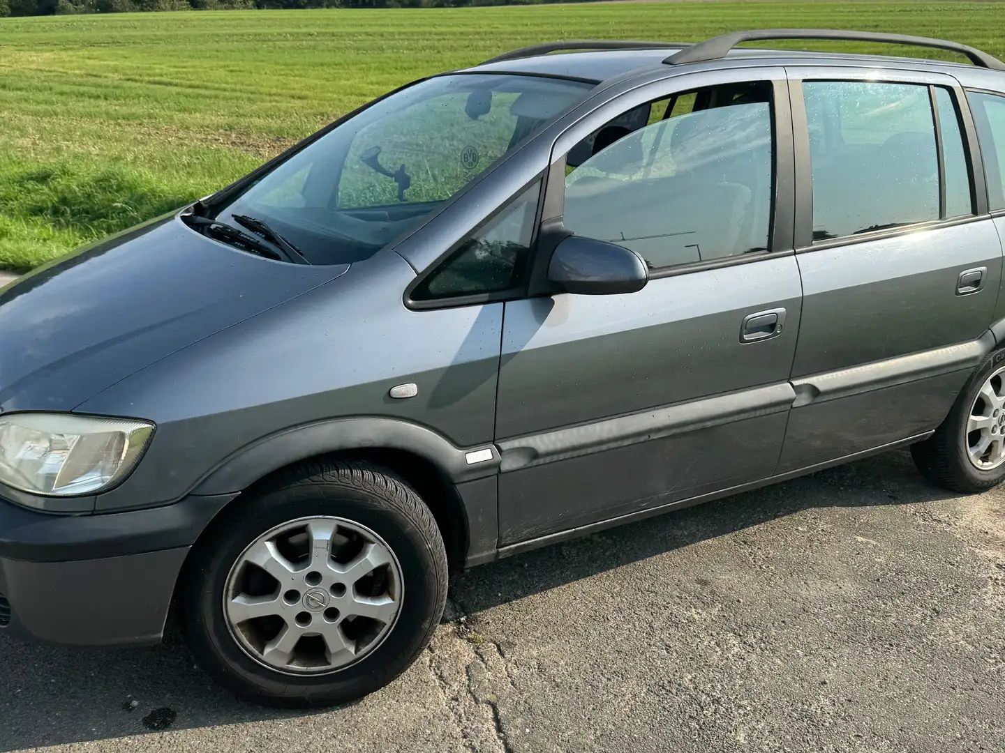 Opel Zafira Zafira 1.6 Grau - 2