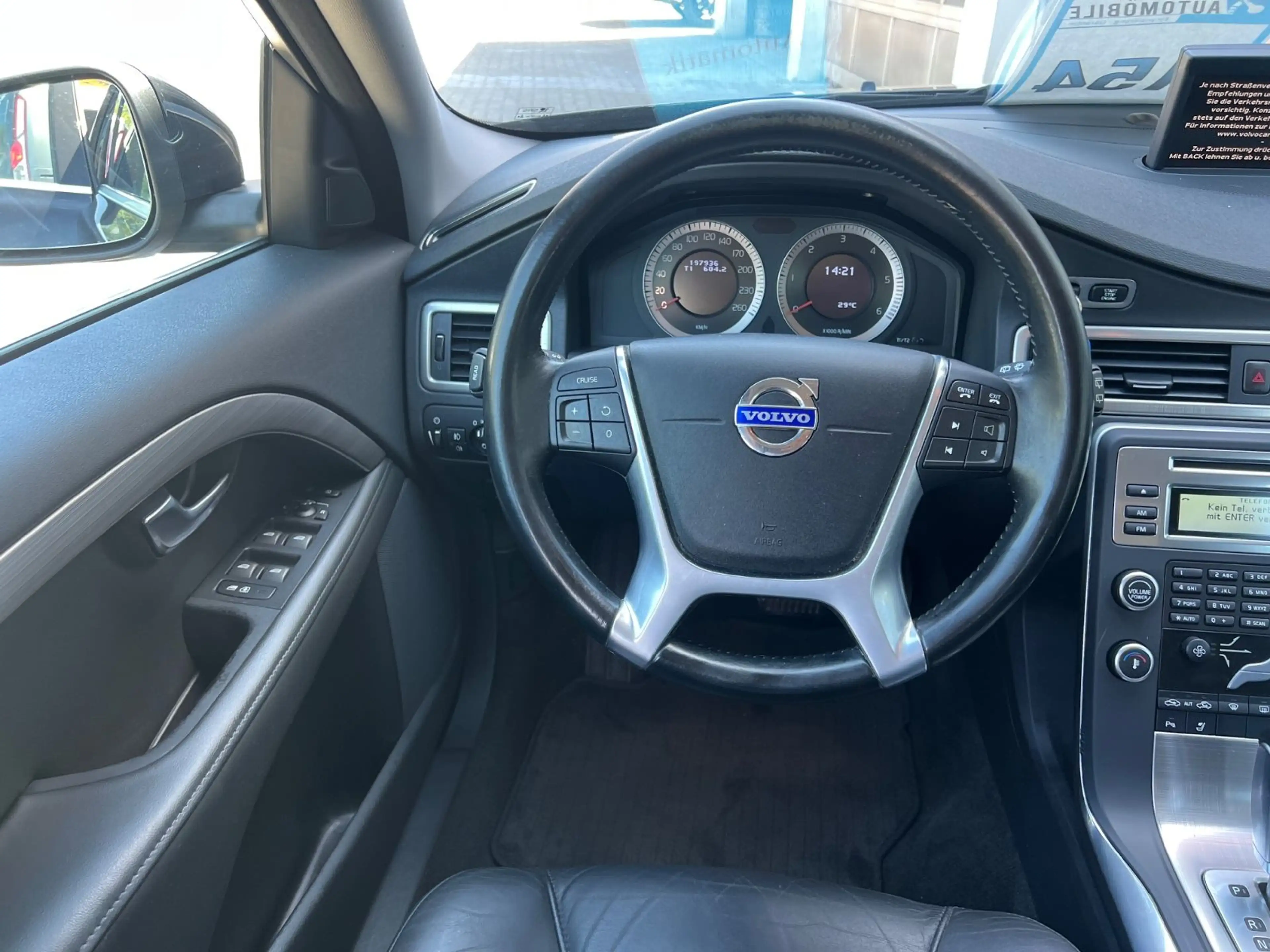Volvo V70 Kombi Summum — photo 12