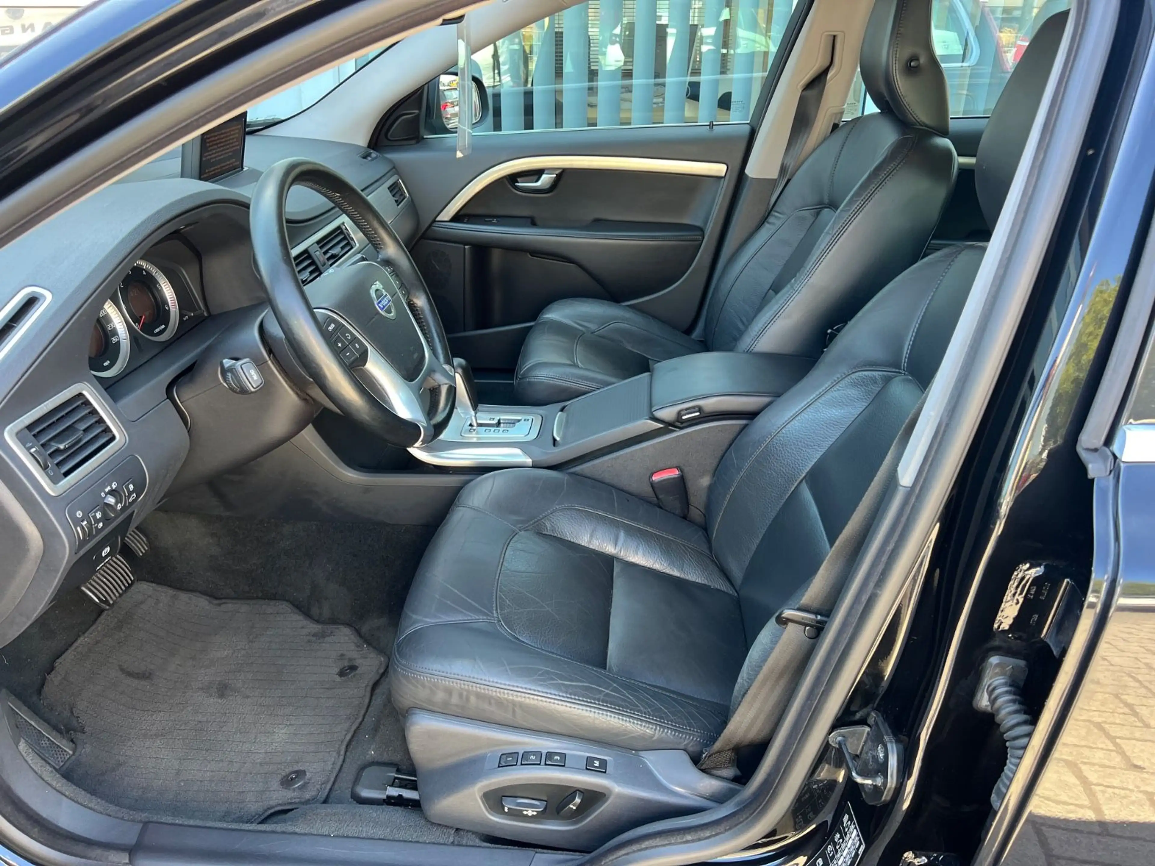 Volvo V70 Kombi Summum — photo 8