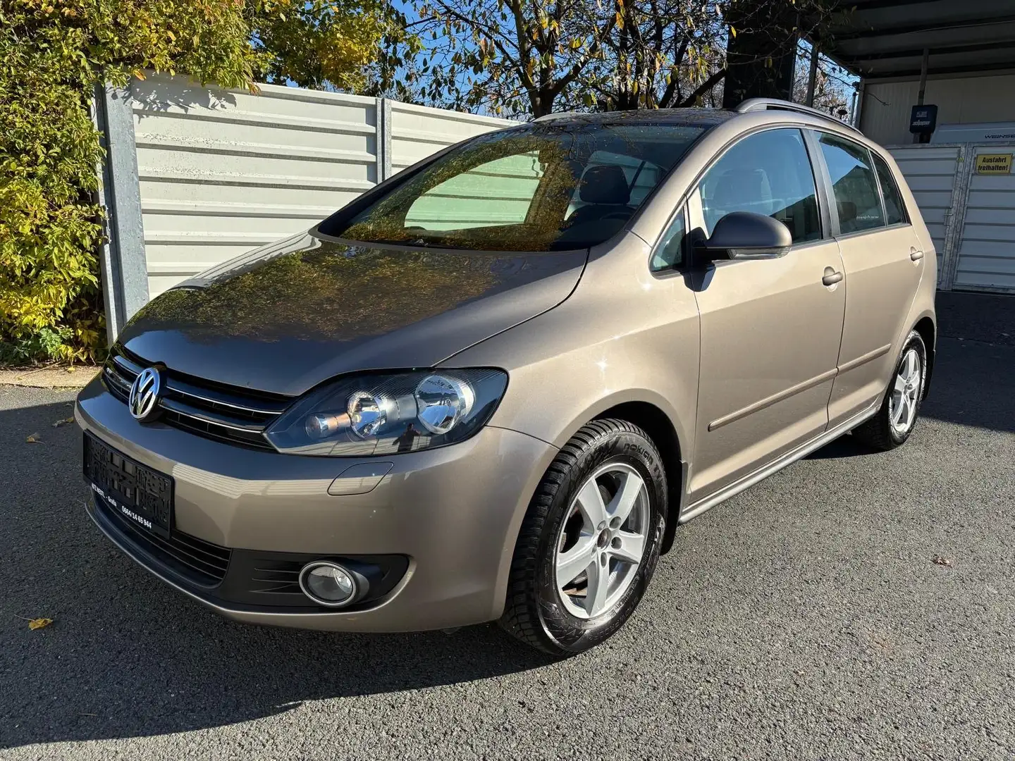 Volkswagen Golf Plus Rabbit 1,2 TSI -- Steuerkette neu -- Braun - 1