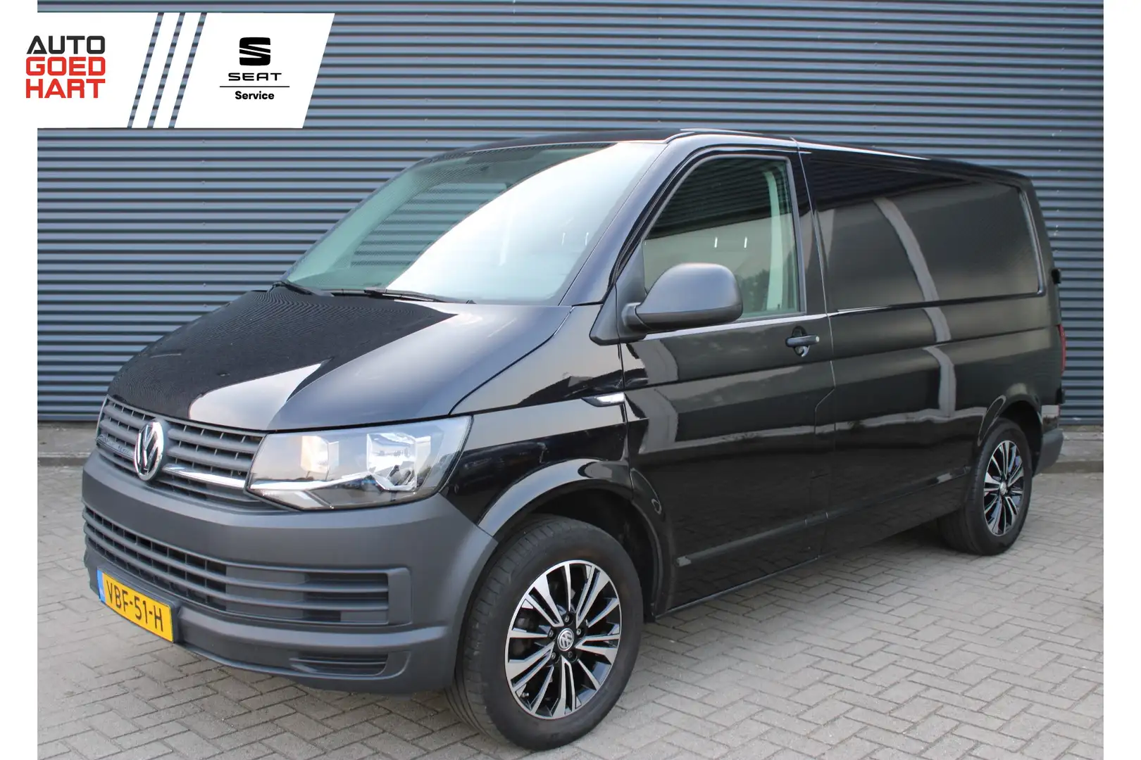 Volkswagen T6 Transporter 2.0 TDI L1H1 3-Persoons Airco Navigatie LM-Velgen Zwart - 1