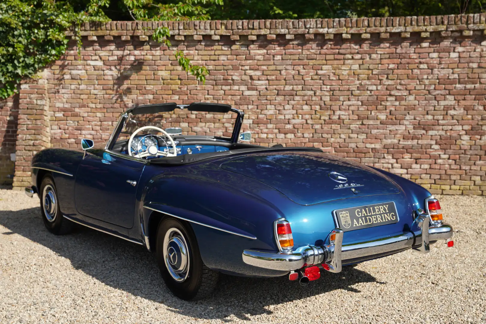 Mercedes-Benz 190 SL "Bare metal restoration" Expertly and documente Bleu - 2