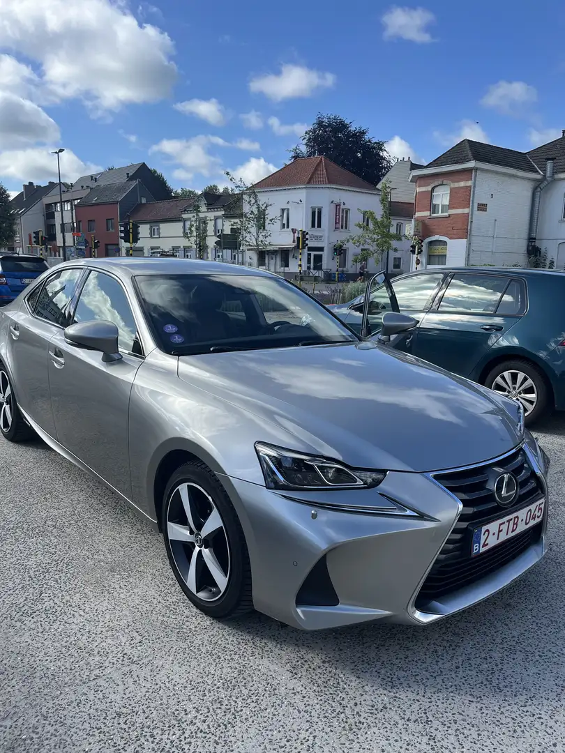 Lexus IS 300 300h 2.5i Privilège Line E-CVT - 2