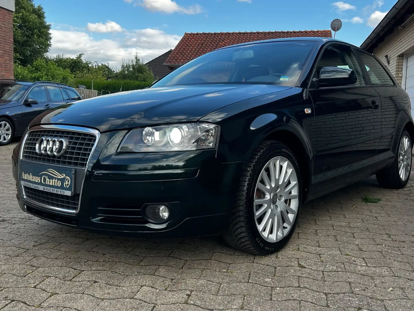 Audi A3 1.8 TFSI Leder, Automatik, Xenon, Navi Vert - 2