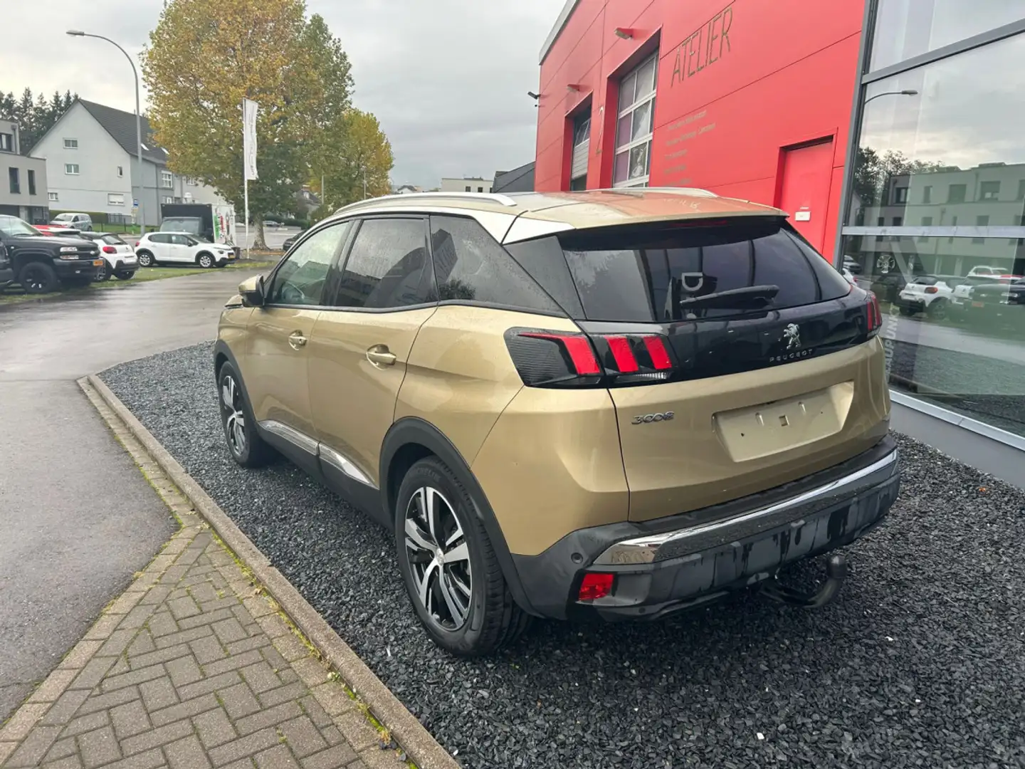 Peugeot 3008 AUTOMATIQUE Gelb - 2
