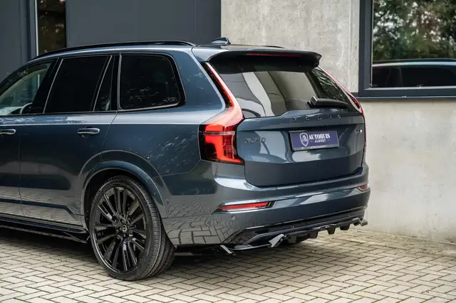 Volvo XC90 view 19