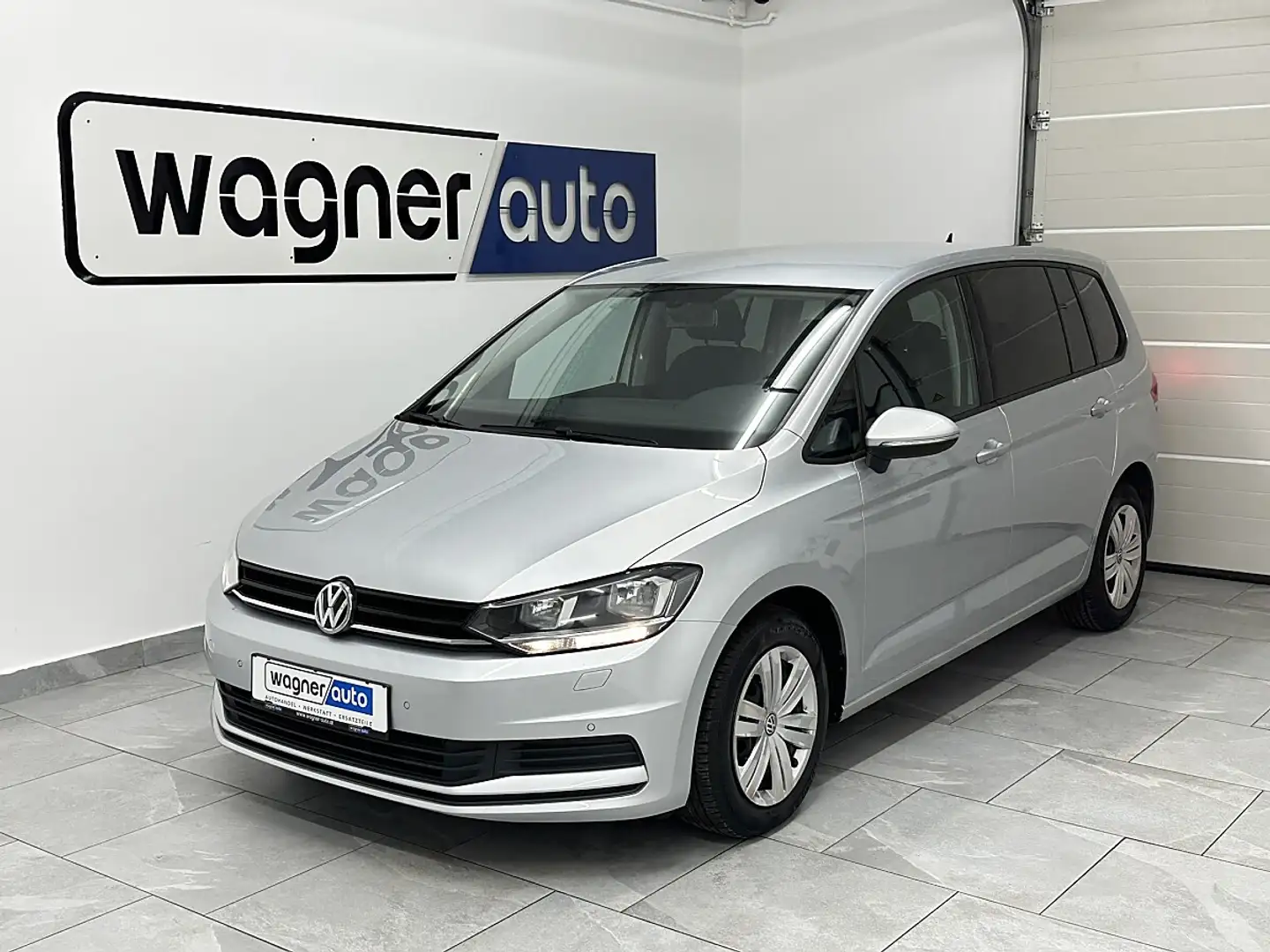 Volkswagen Touran 2,0 TDI SCR DSG. Navi/AppConnect/PDC/Abgedunkel... Argent - 2