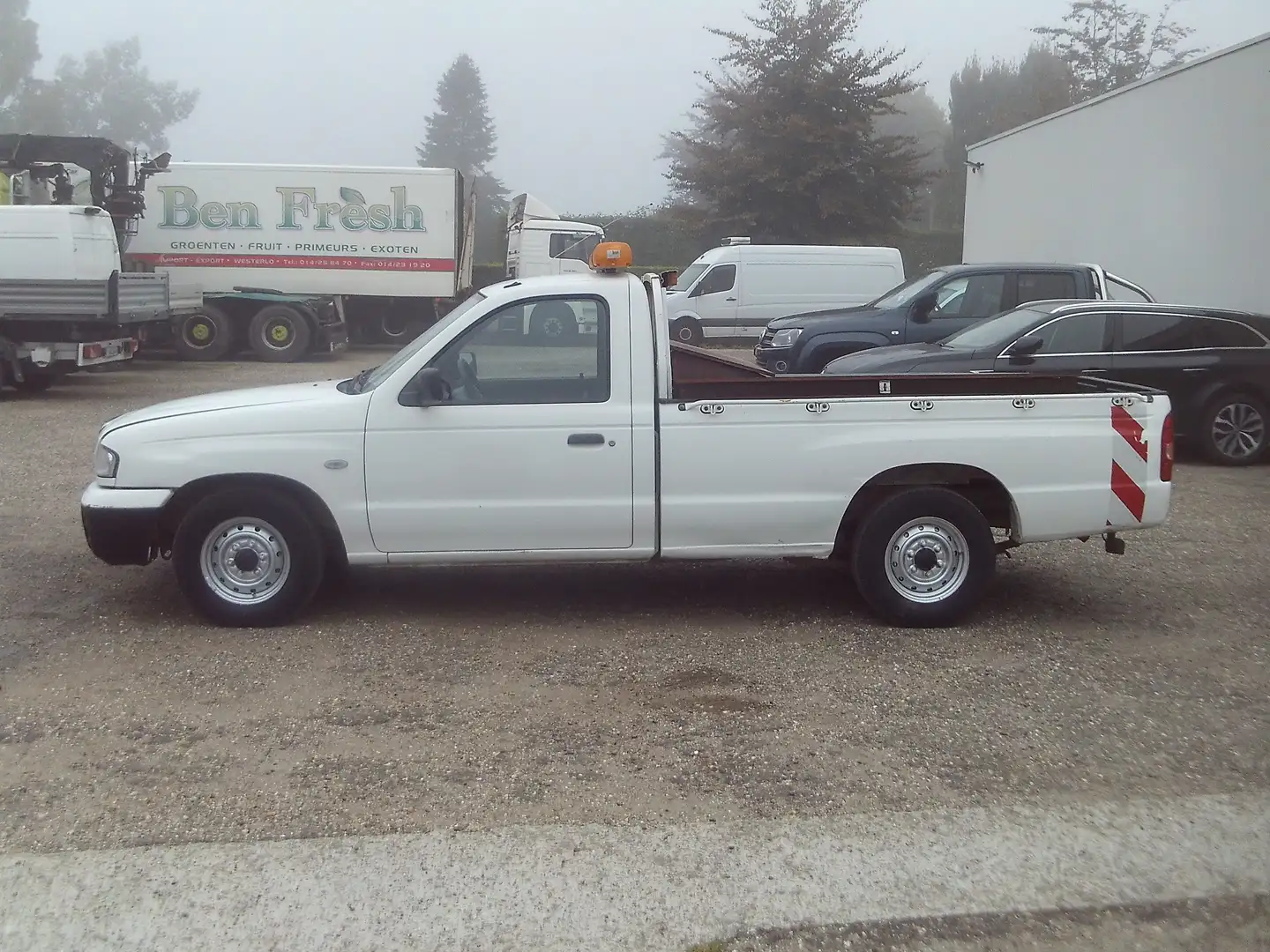 Mazda B Series B 2500 Pick Up 2WD SDX airco  enkel cabinne... Blanc - 1