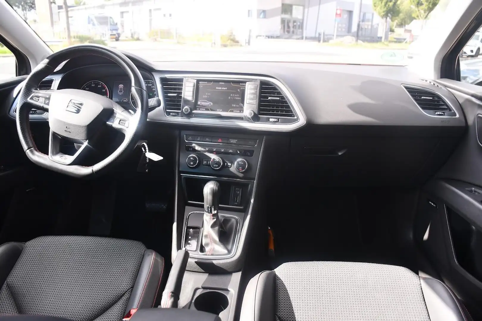 SEAT Leon ST 1.4 EcoTSI FR Connect AUT|Clima|Cruise|NAV|Cam Negro - 2