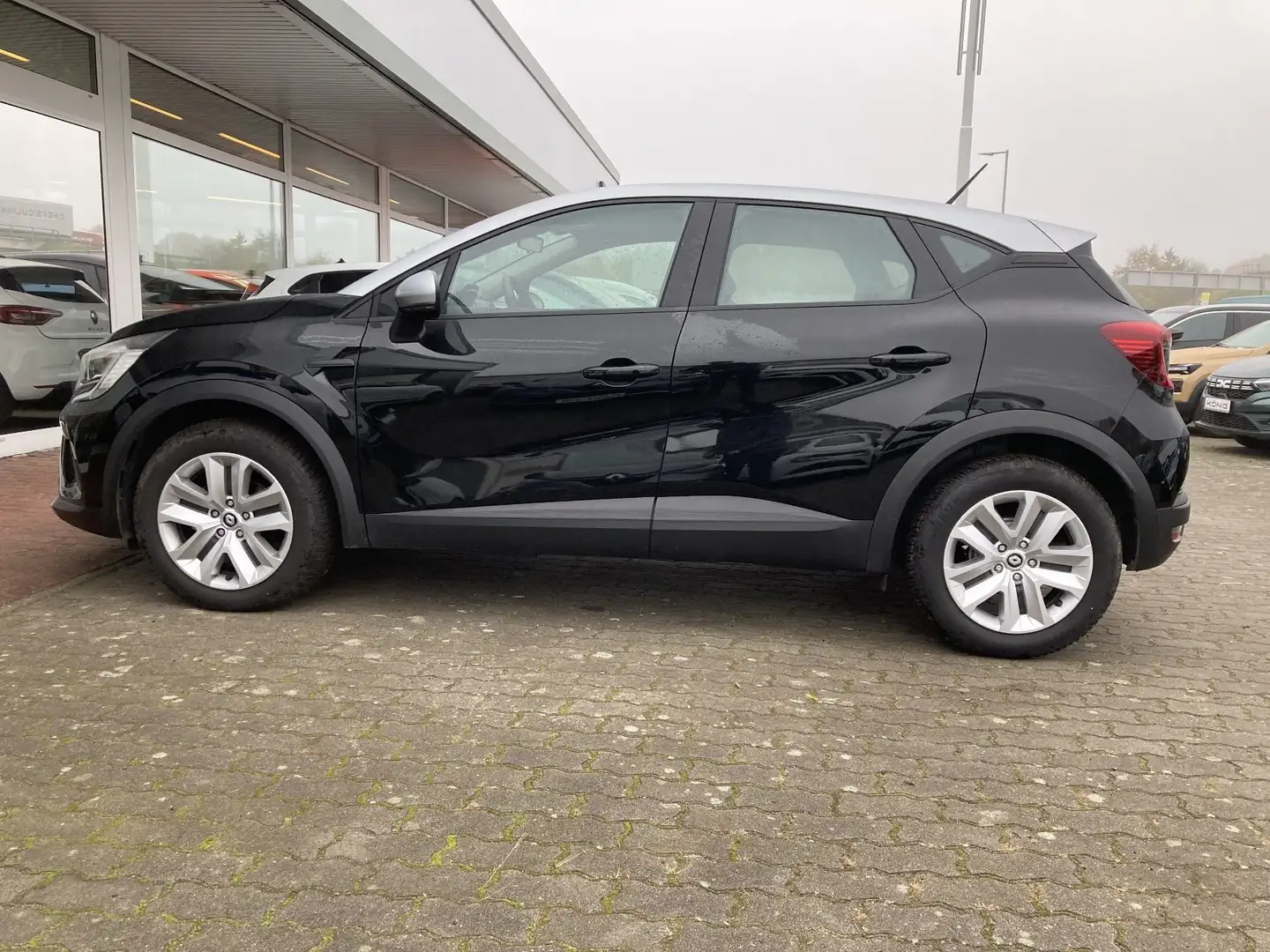 Renault Captur 1.3 TCe 140 EVOLUTION Klima Automatik Noir - 2