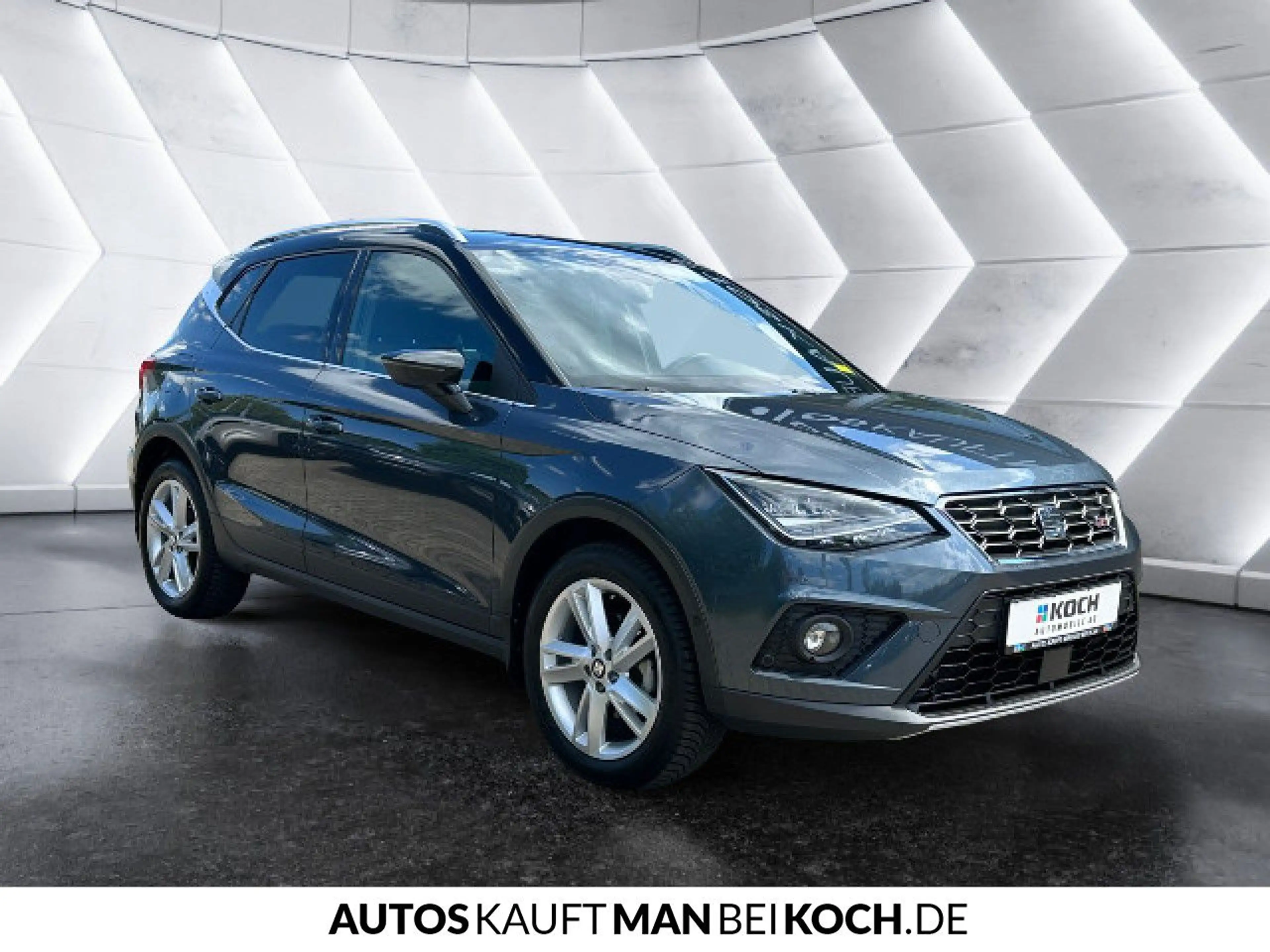 SEAT Arona 1.5 TSI FR 6GANG LED PDC KLIMA NAVI — photo 6