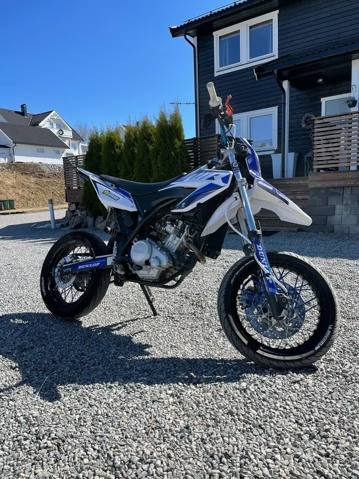 Yamaha WR 125