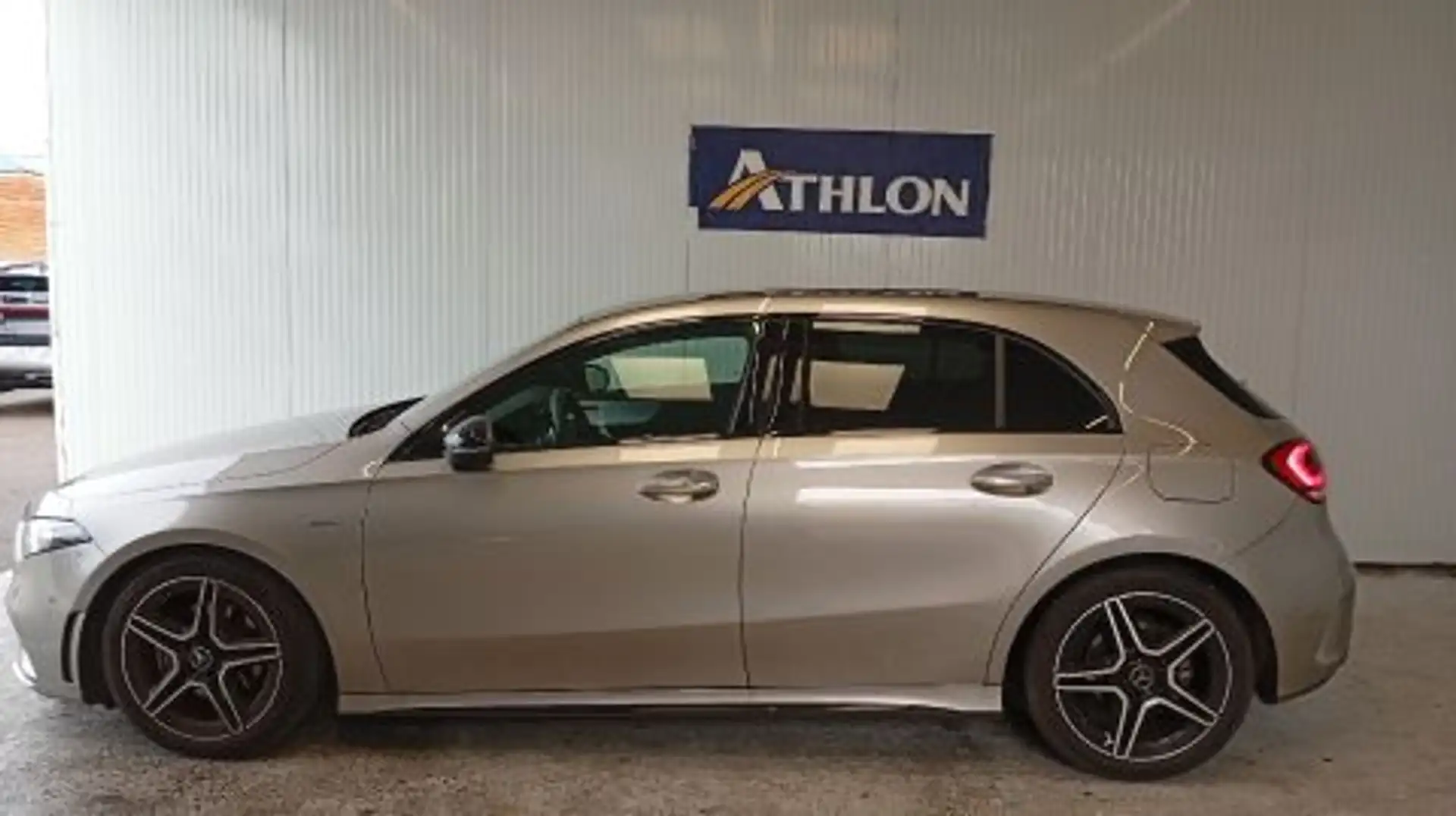 Mercedes-Benz A 180 180d 7G-DCT Grau - 2