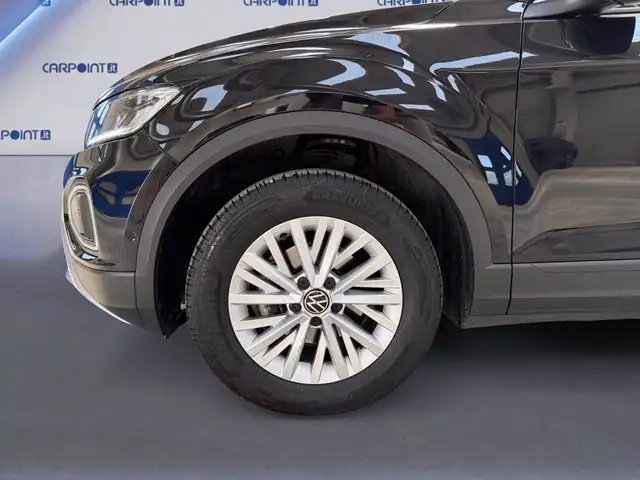 Volkswagen T-Roc view 15