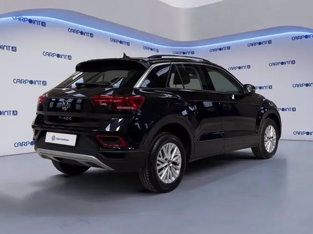 Volkswagen T-Roc view 6