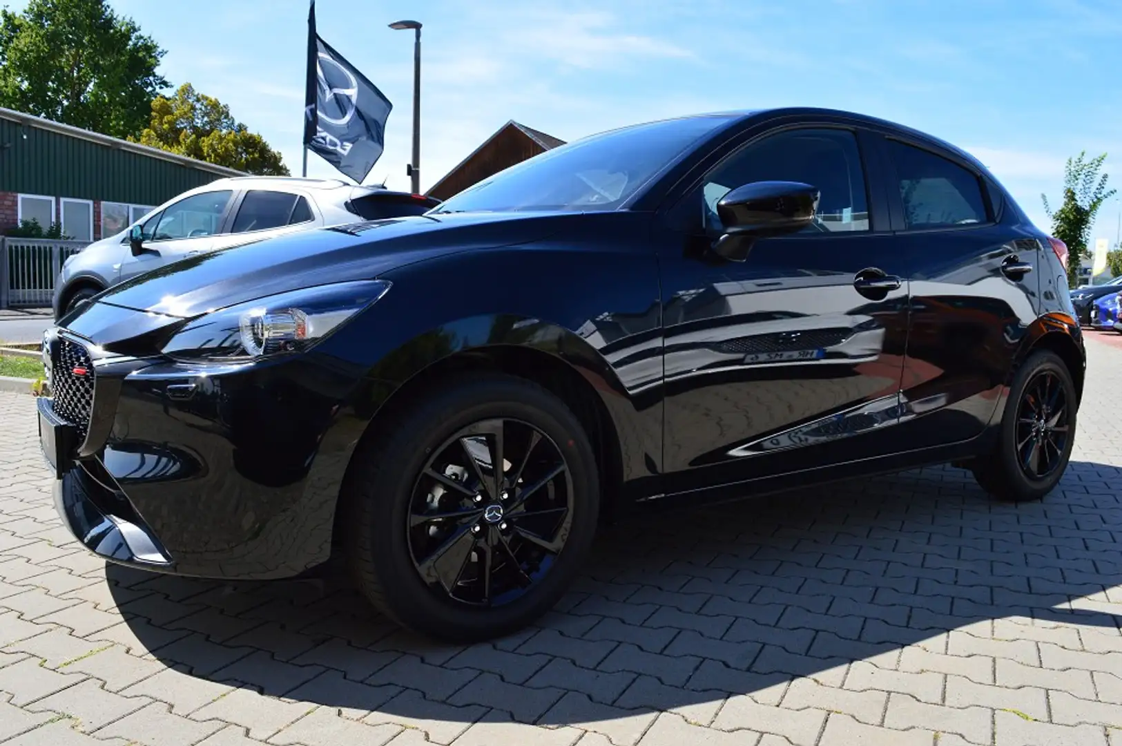 Mazda 2 1.5L e-SKYACTIV G 90ps 6MT FWD HOMURA NAV Schwarz - 1