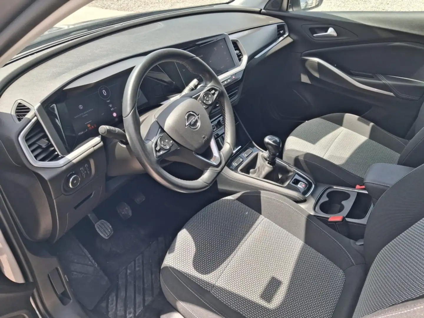Opel Grandland 1.2T S&S Design & Tech 130 Gris - 2