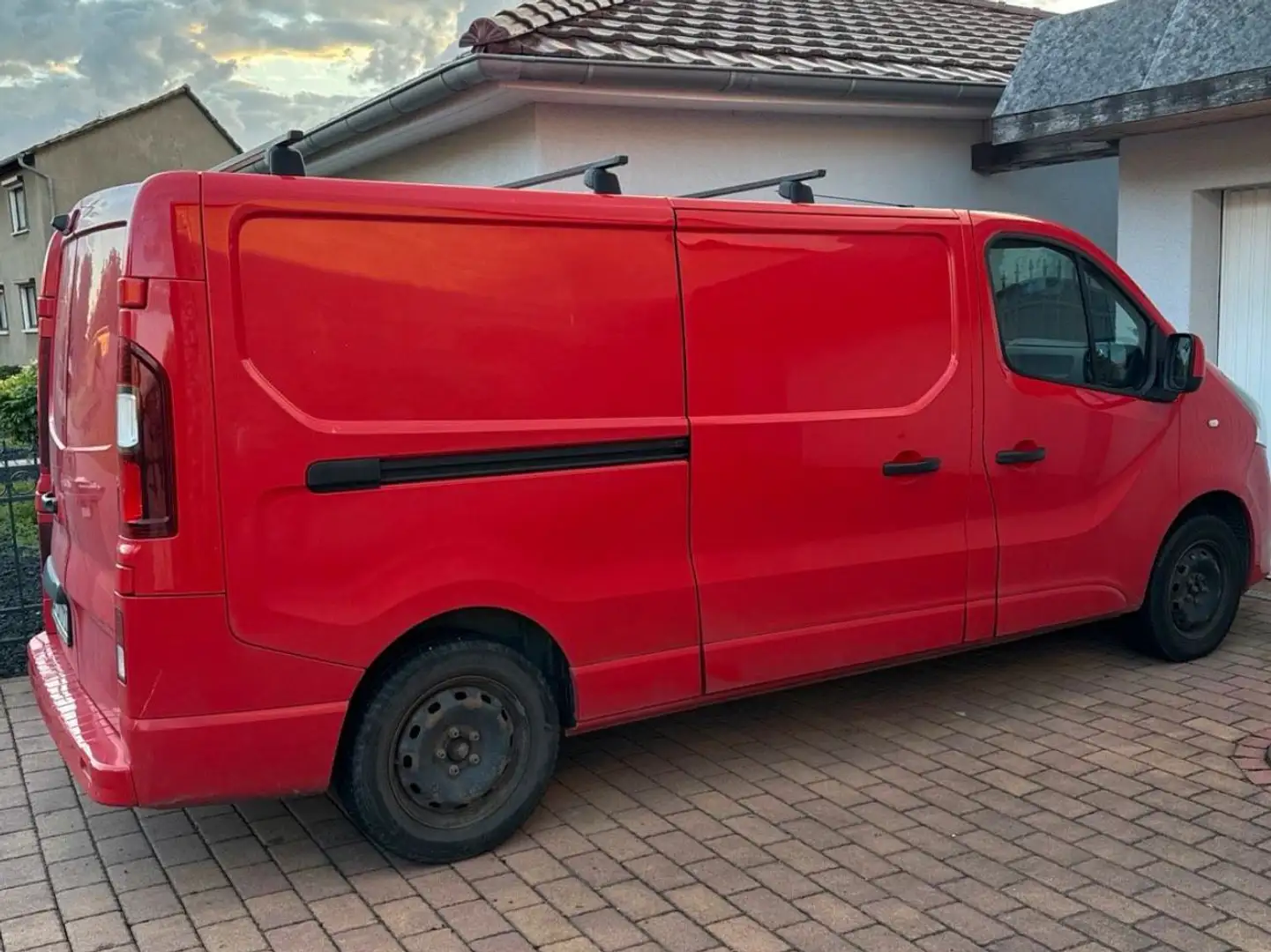 Opel Vivaro Vivaro 1.6 CDTI 1.6 CDTI L2H1 S Czerwony - 1