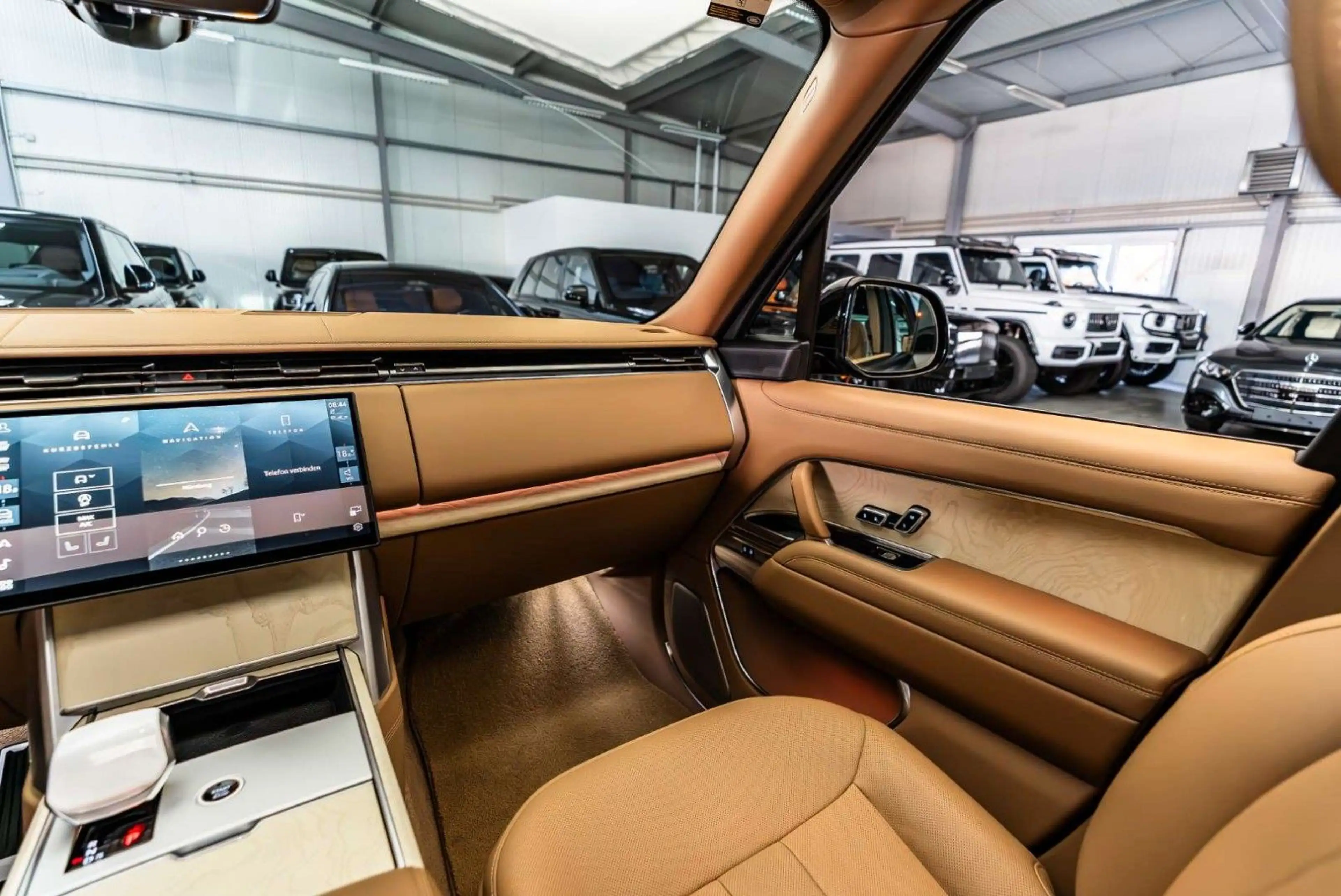 Land Rover Range Rover P615 SV / SV Serenity / SVO Colour — photo 4