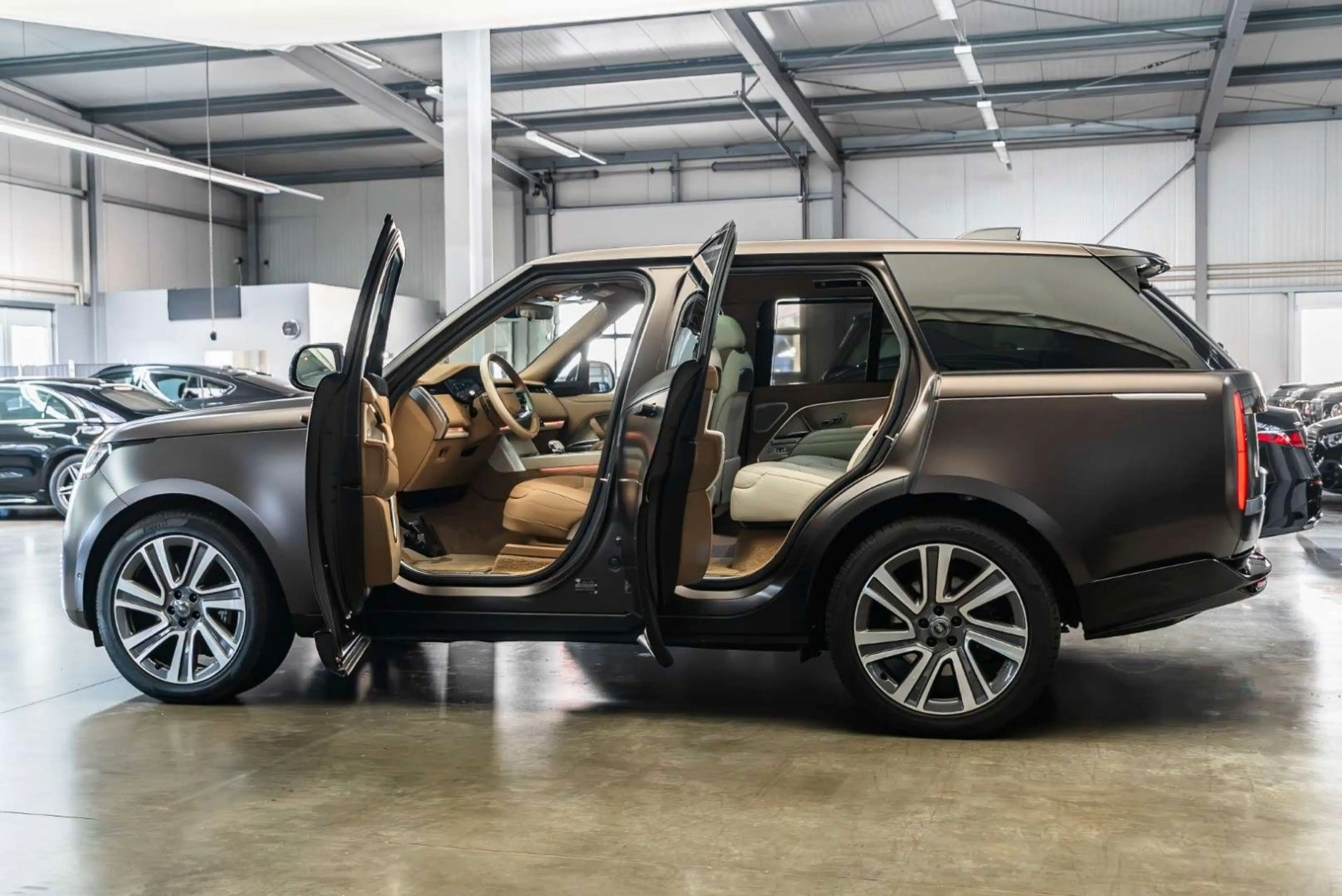 Land Rover Range Rover P615 SV / SV Serenity / SVO Colour — photo 8