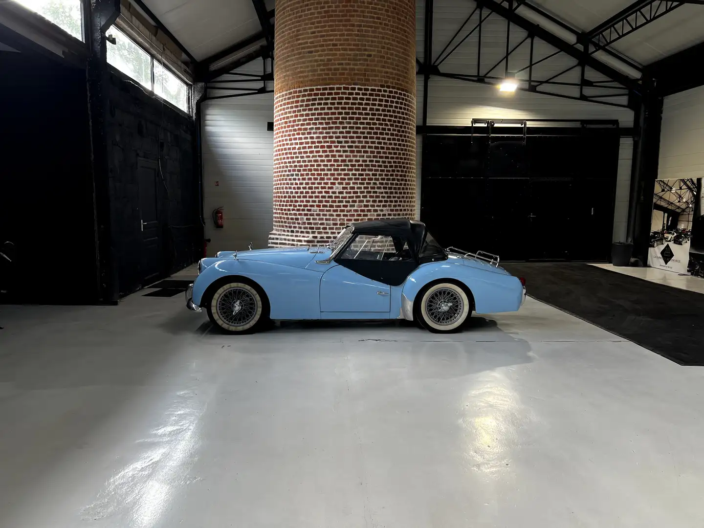 Triumph TR3 Blau - 2
