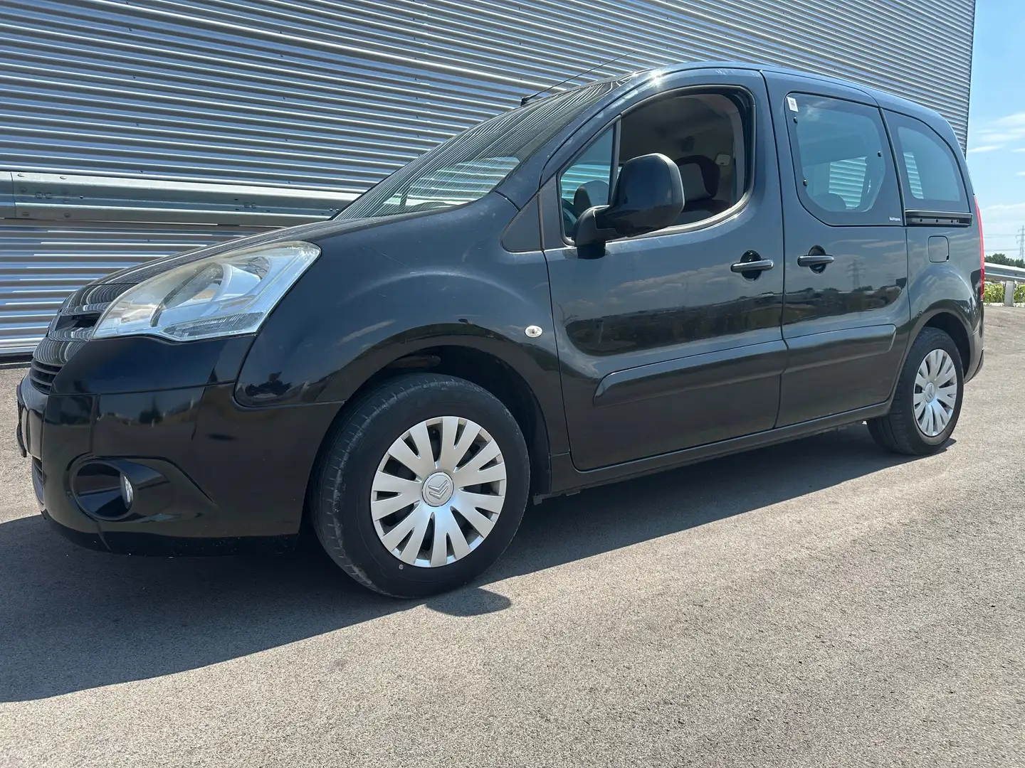 Citroen Berlingo 1,6 HDi 90 ID:96 Schwarz - 2
