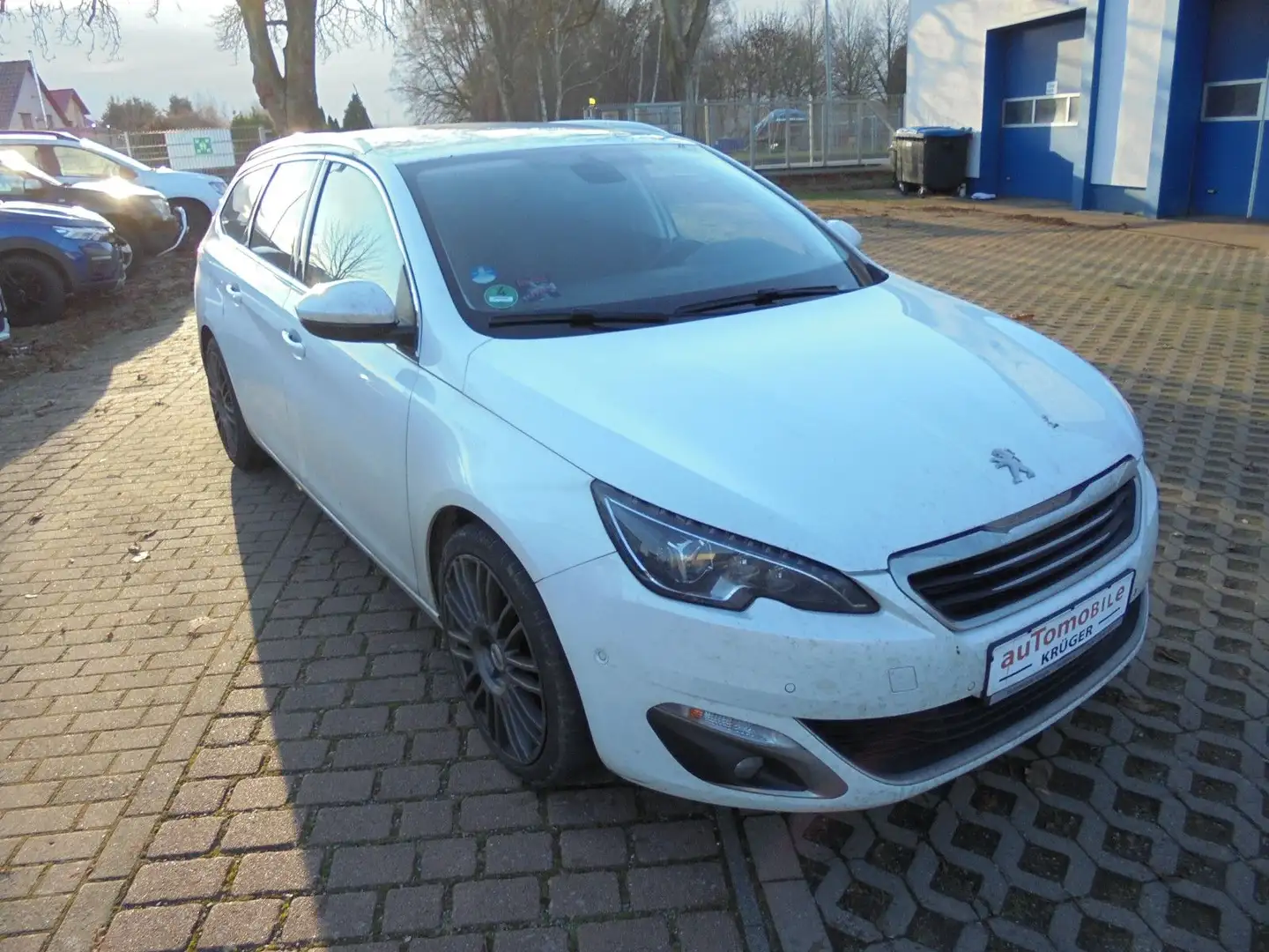 Peugeot 308 SW Style BlueHDi 120 Weiß - 1