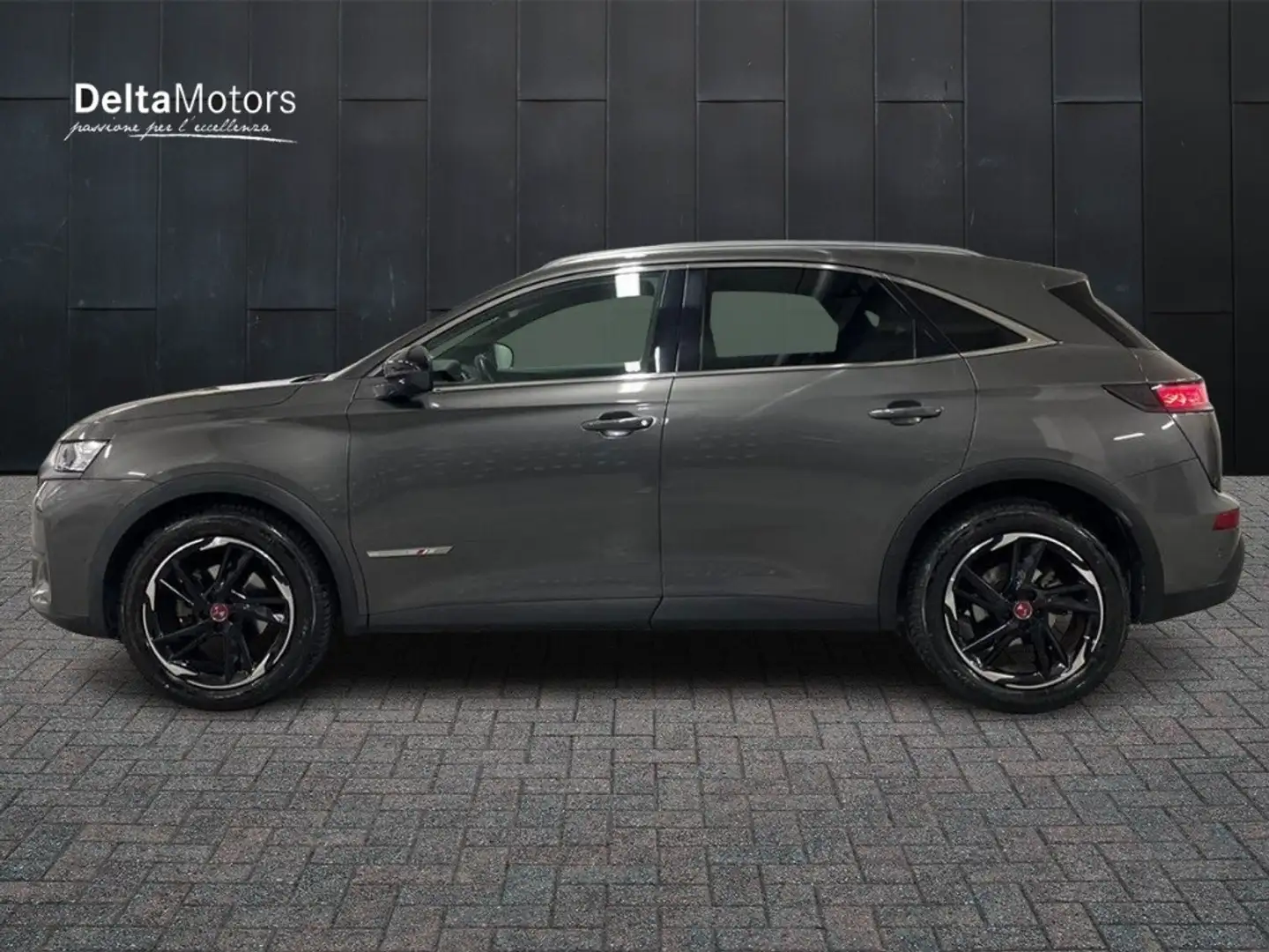 DS Automobiles DS 7 Crossback 7 - DS 7 Crossback BlueHDi 130 Grand Chic Grau - 2