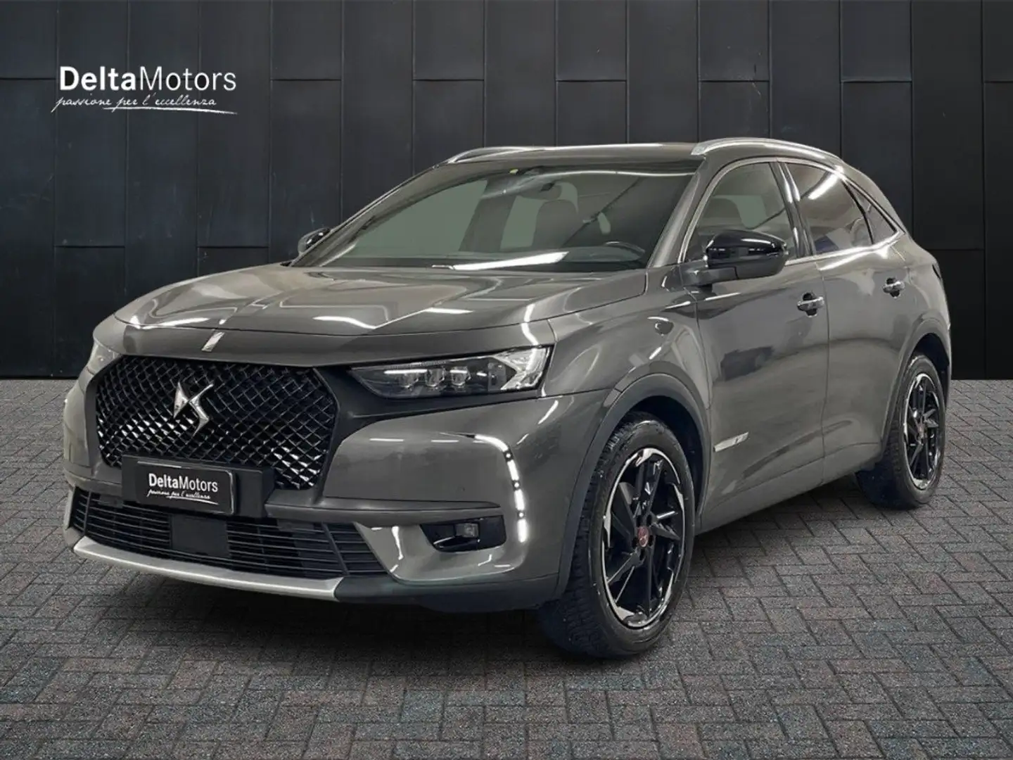 DS Automobiles DS 7 Crossback 7 - DS 7 Crossback BlueHDi 130 Grand Chic Grau - 1