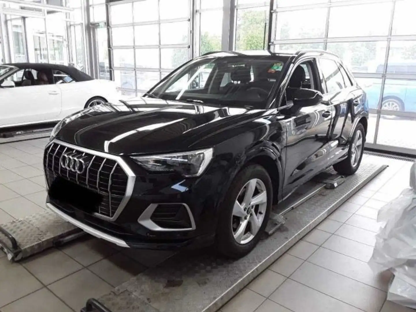 Audi Q3 advanced 35 TDI 110(150) kW(PS) S tronic Zwart - 1