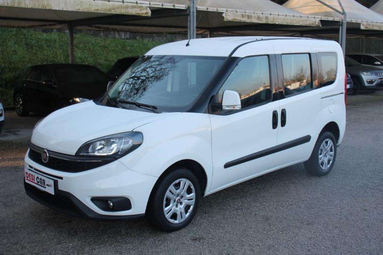 Fiat Doblo 5 posti Combi N1