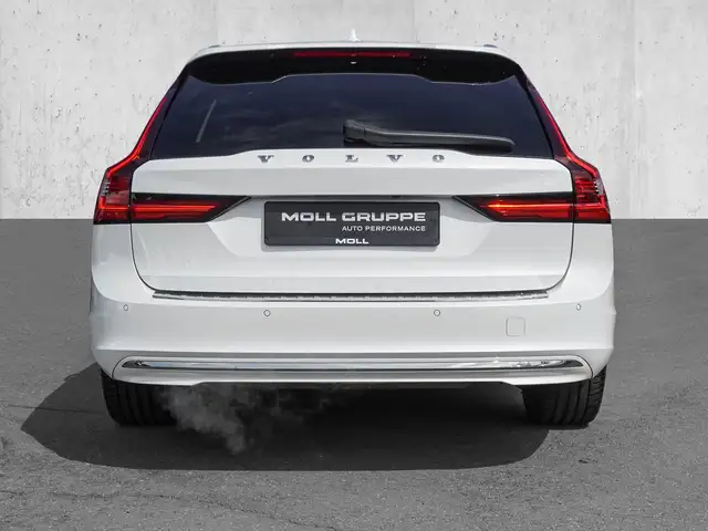 Volvo V90 view 6