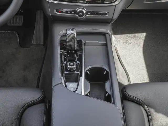 Volvo V90 view 15