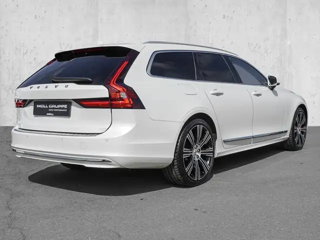 Volvo V90 view 4
