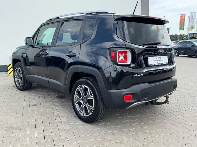 Jeep Renegade view 5